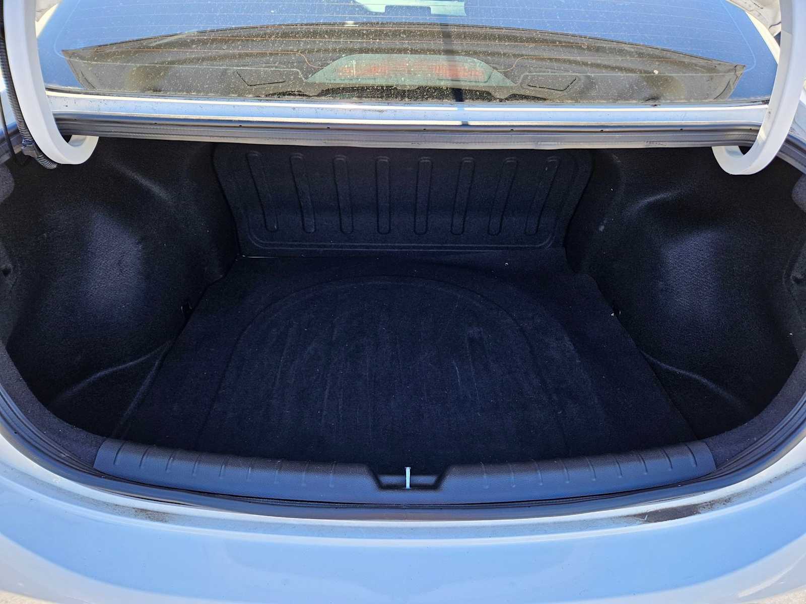 Thumbnail: 2023 Kia Rio - 31