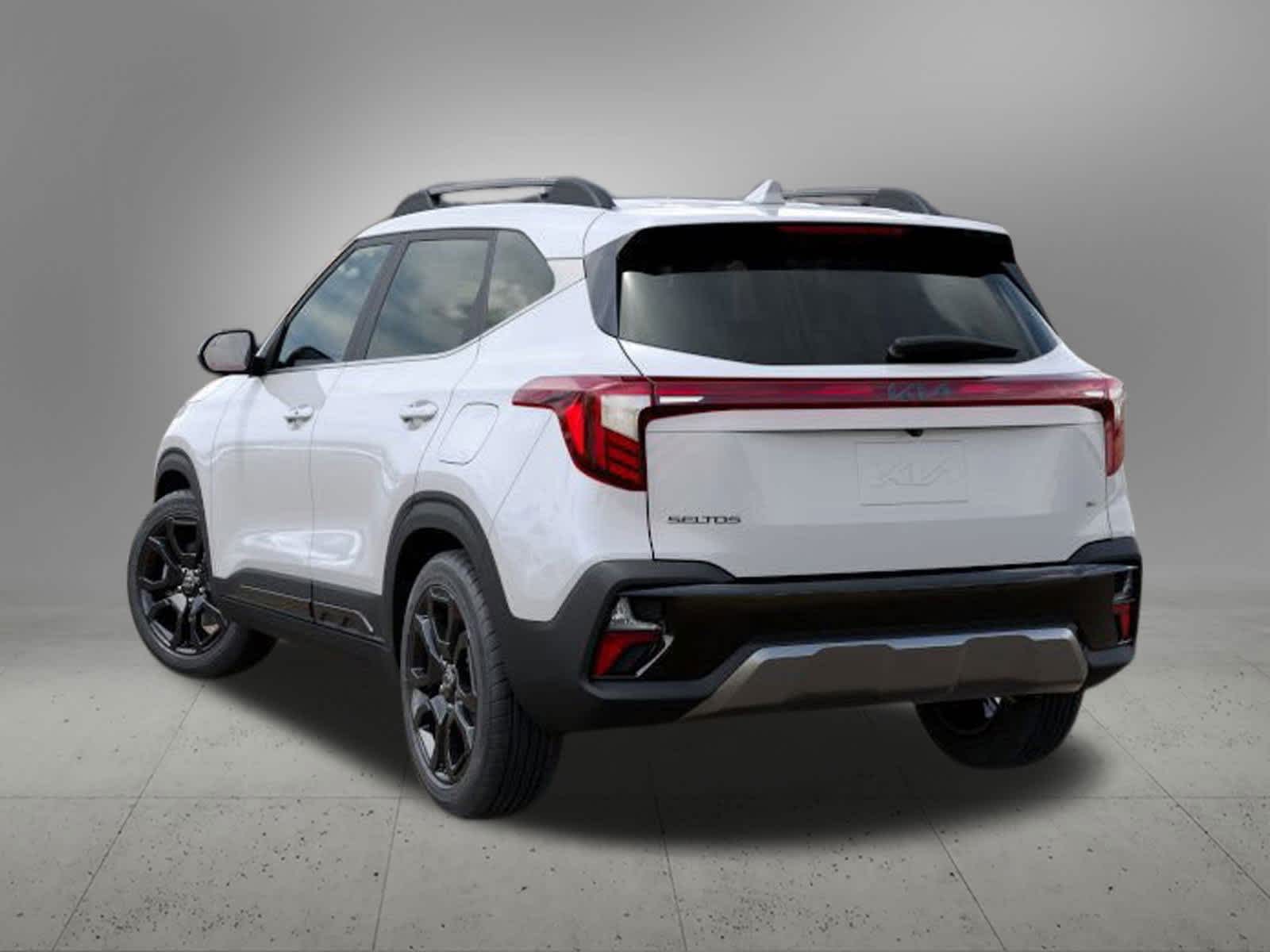 2025 Kia Seltos X-Line photo 4