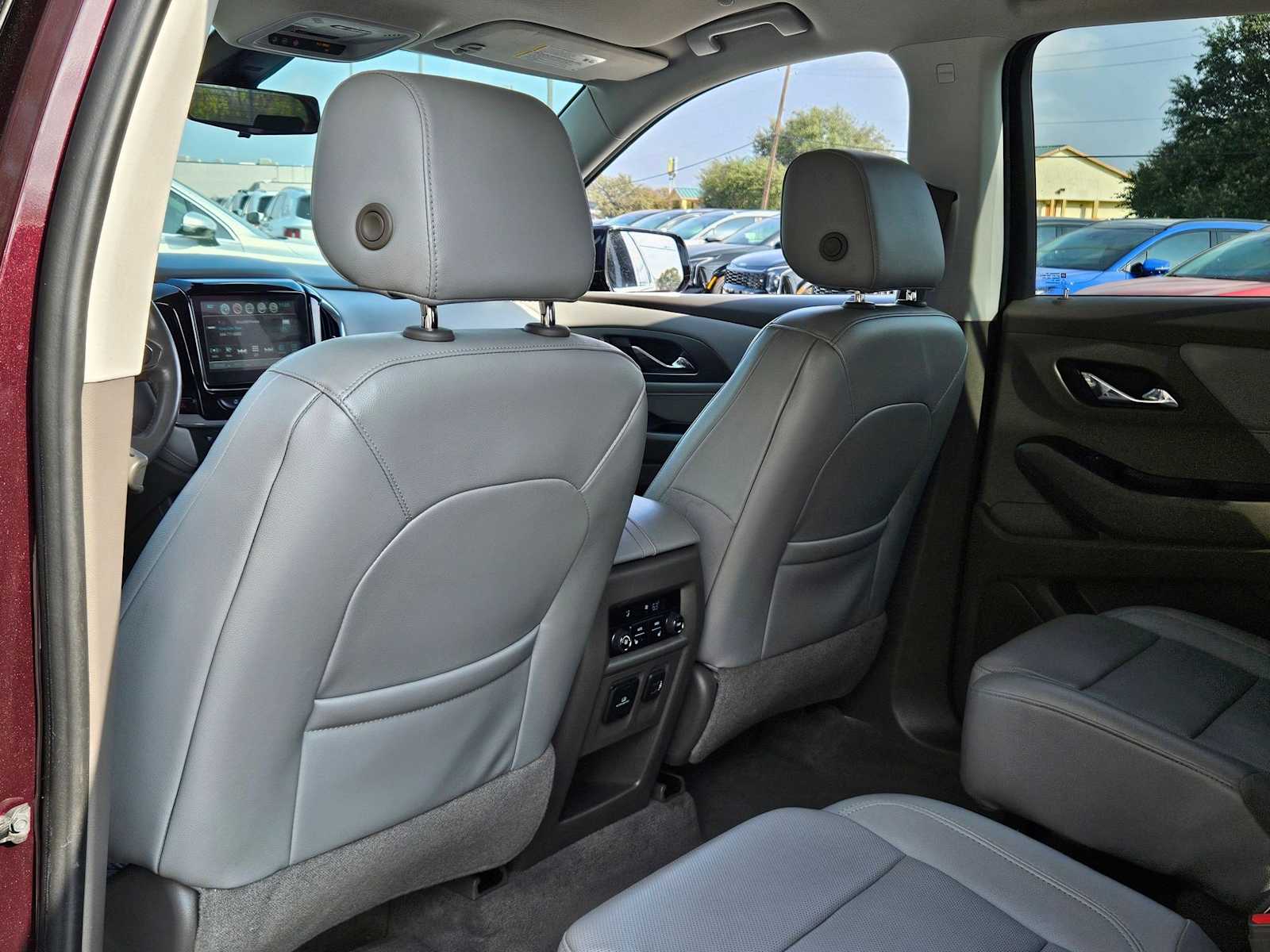 Thumbnail: 2019 Chevrolet Traverse - 18