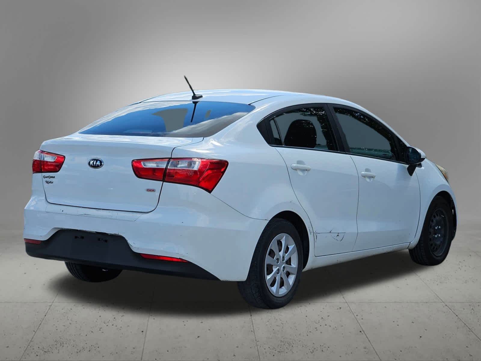 Thumbnail: 2016 Kia Rio - 5