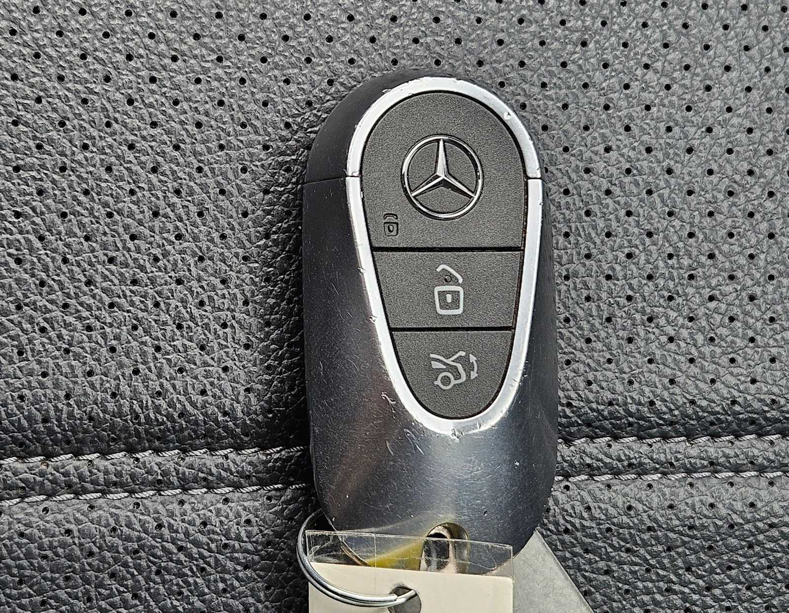 Thumbnail: 2024 Mercedes-Benz GLC - 35