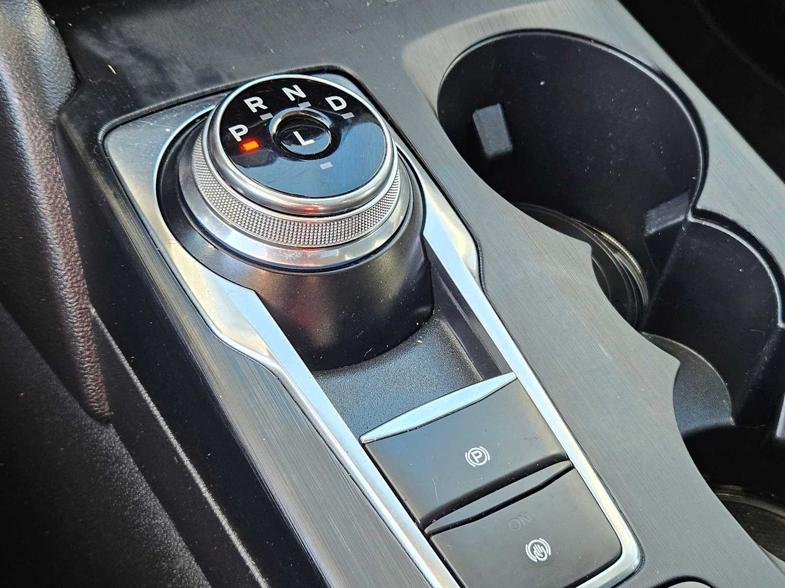 Thumbnail: 2020 Ford Escape - 32