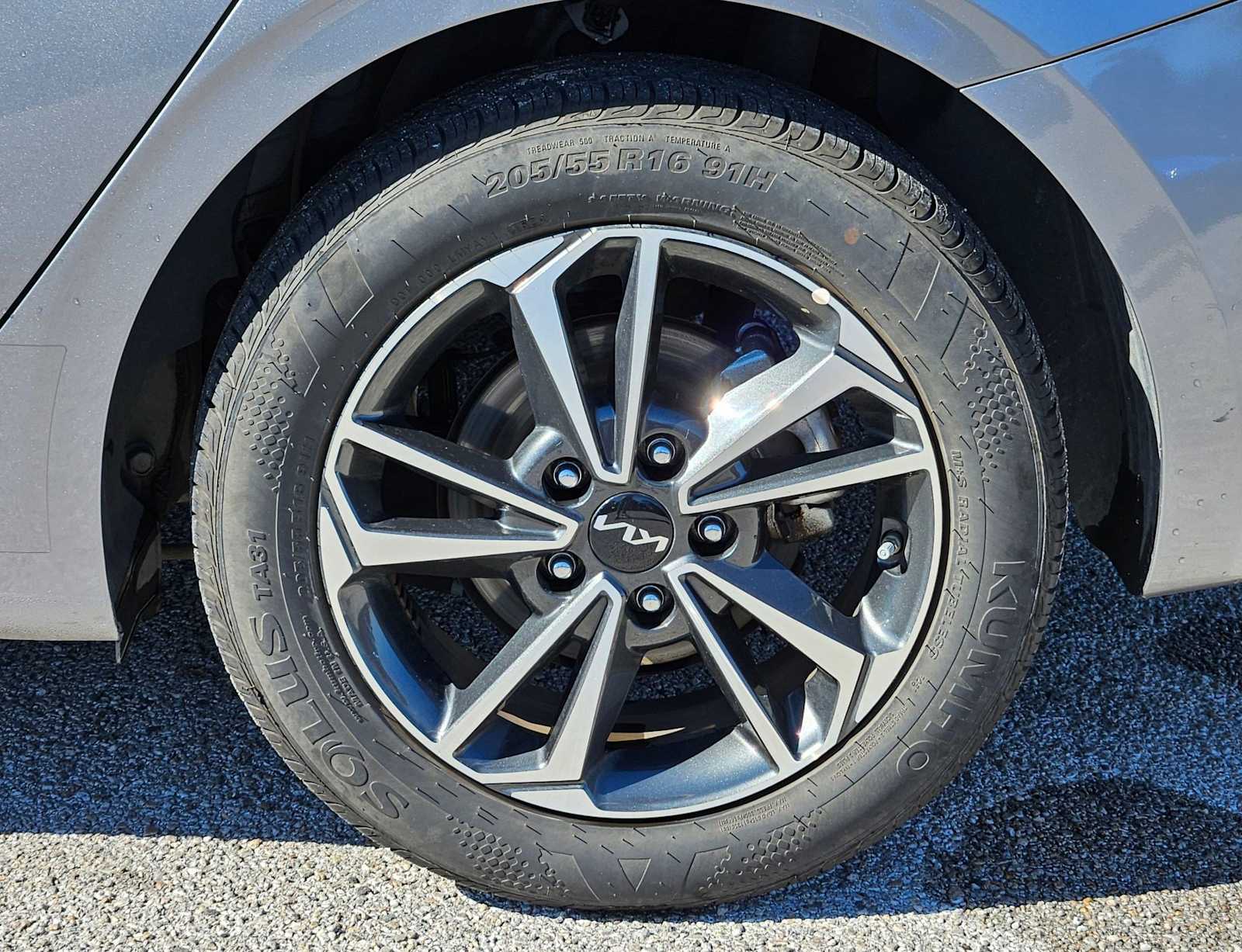 Thumbnail: 2024 Kia Forte - 14