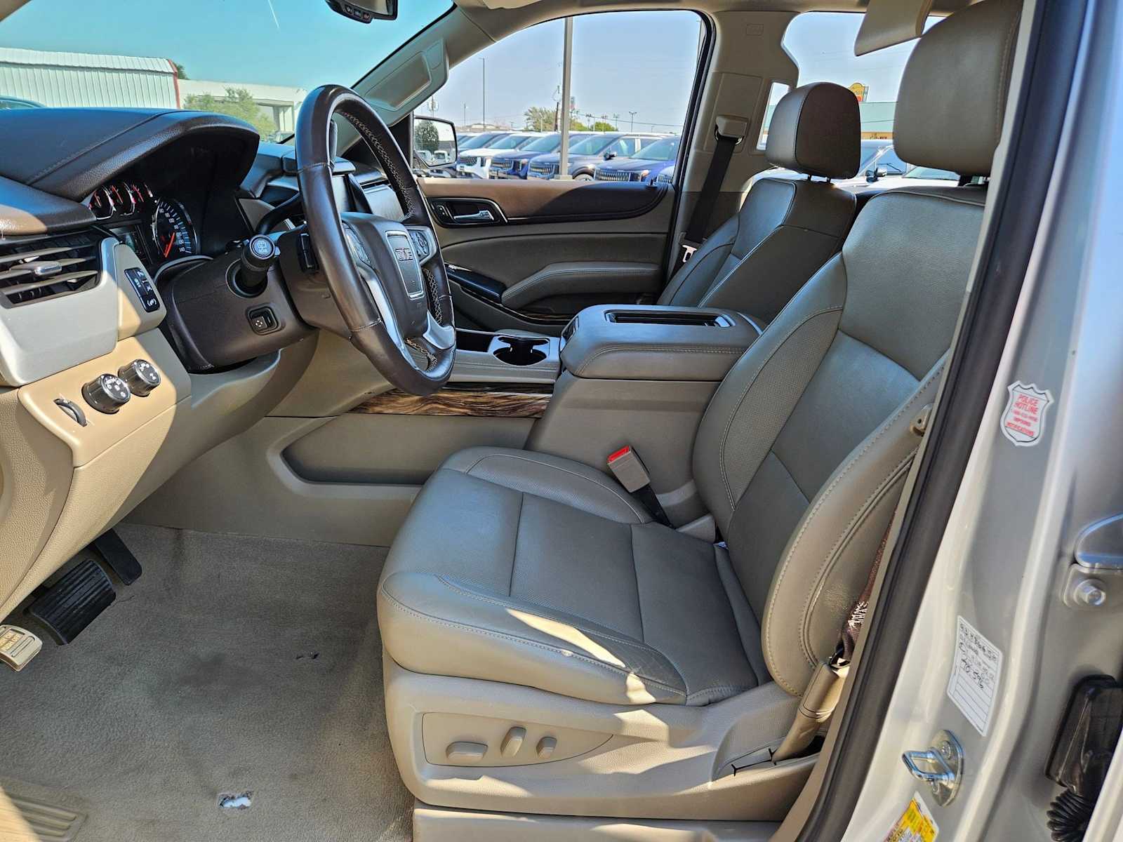 Thumbnail: 2020 GMC Yukon - 17