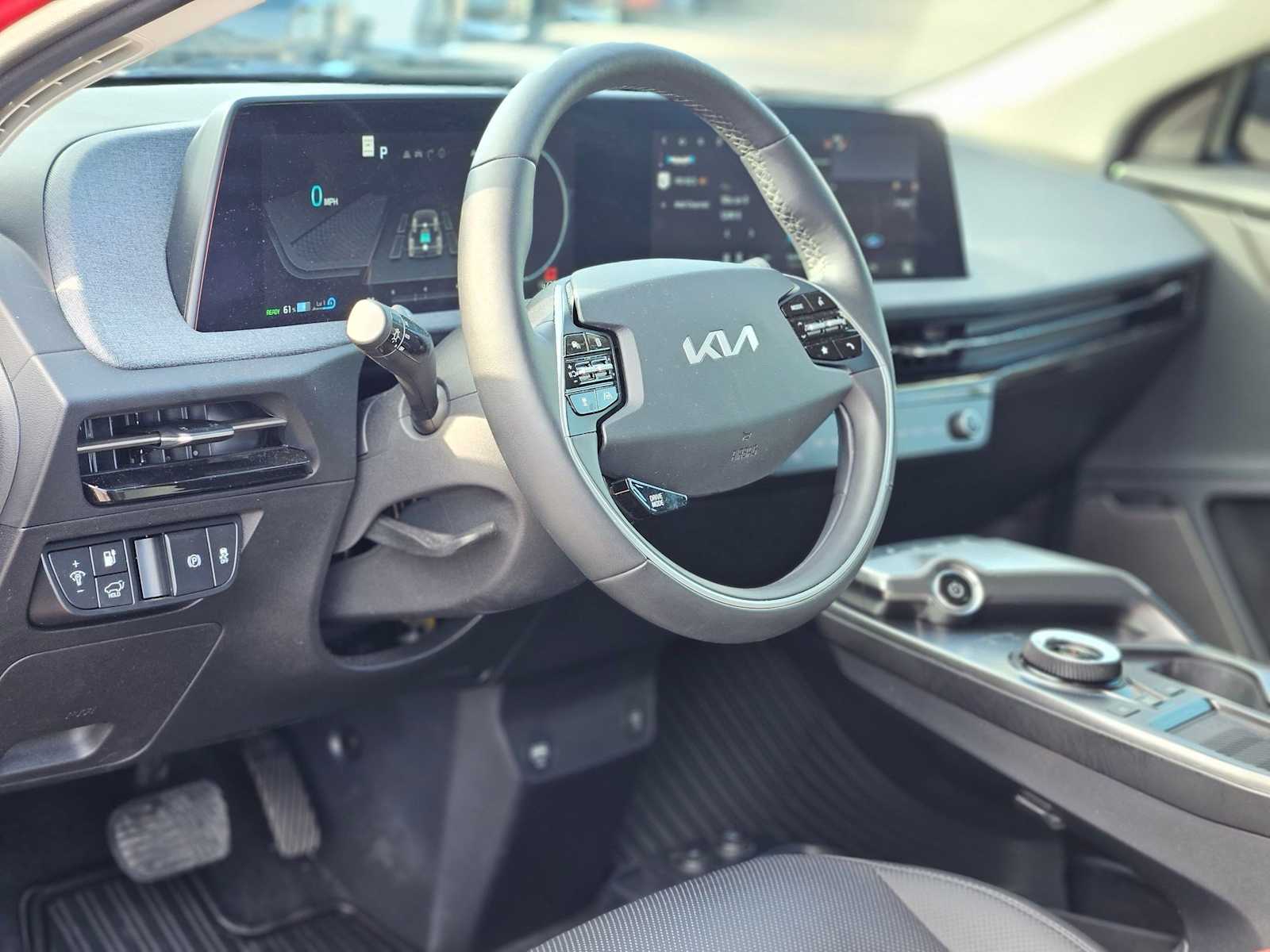 Thumbnail: 2023 Kia EV6 - 2