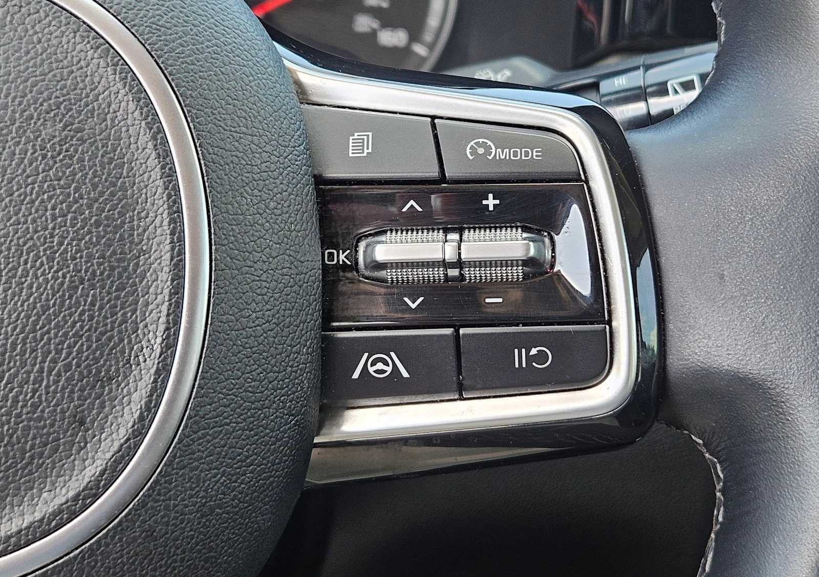 Thumbnail: 2023 Kia Sorento - 21