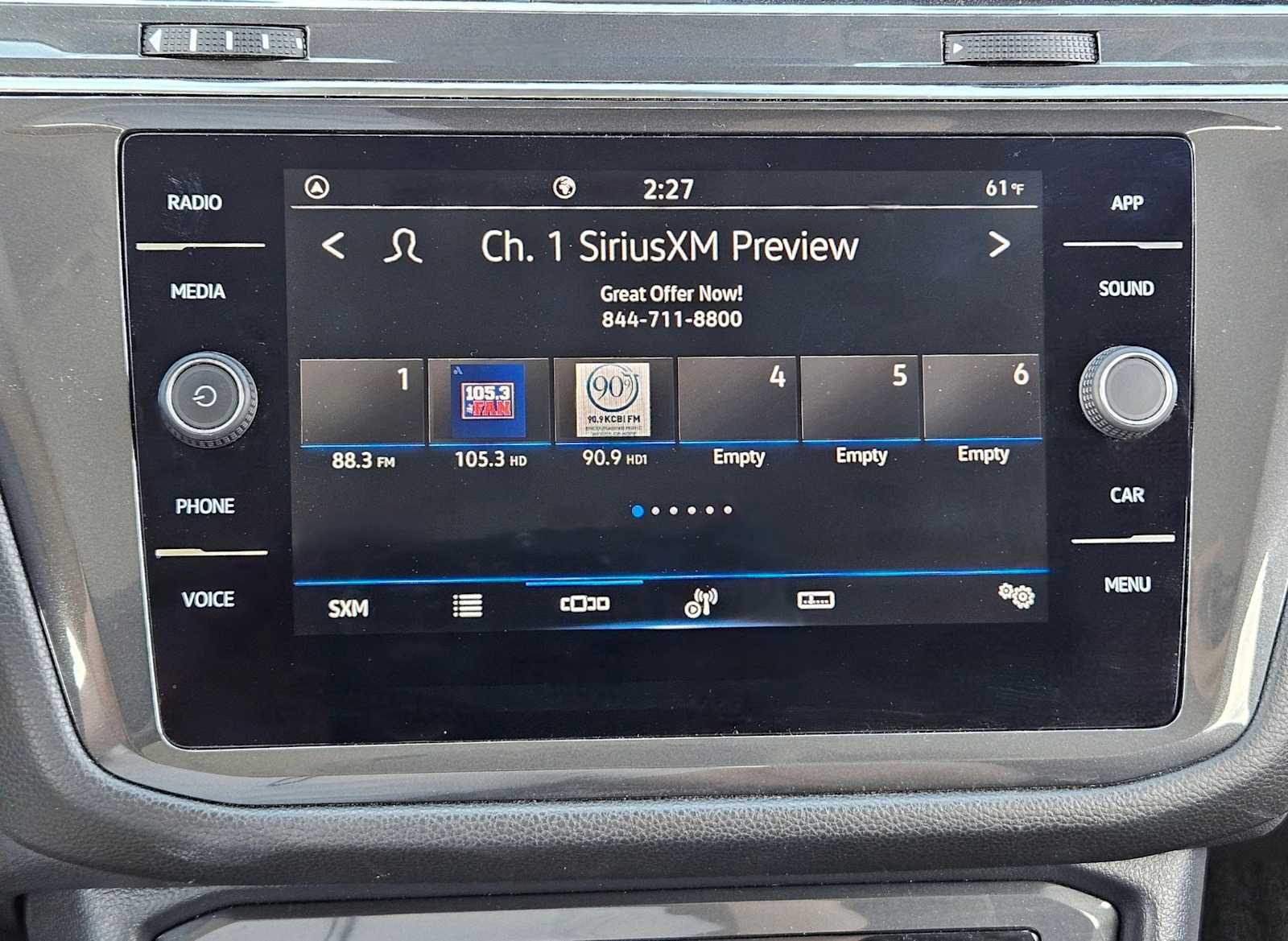 Thumbnail: 2023 Volkswagen Tiguan - 21