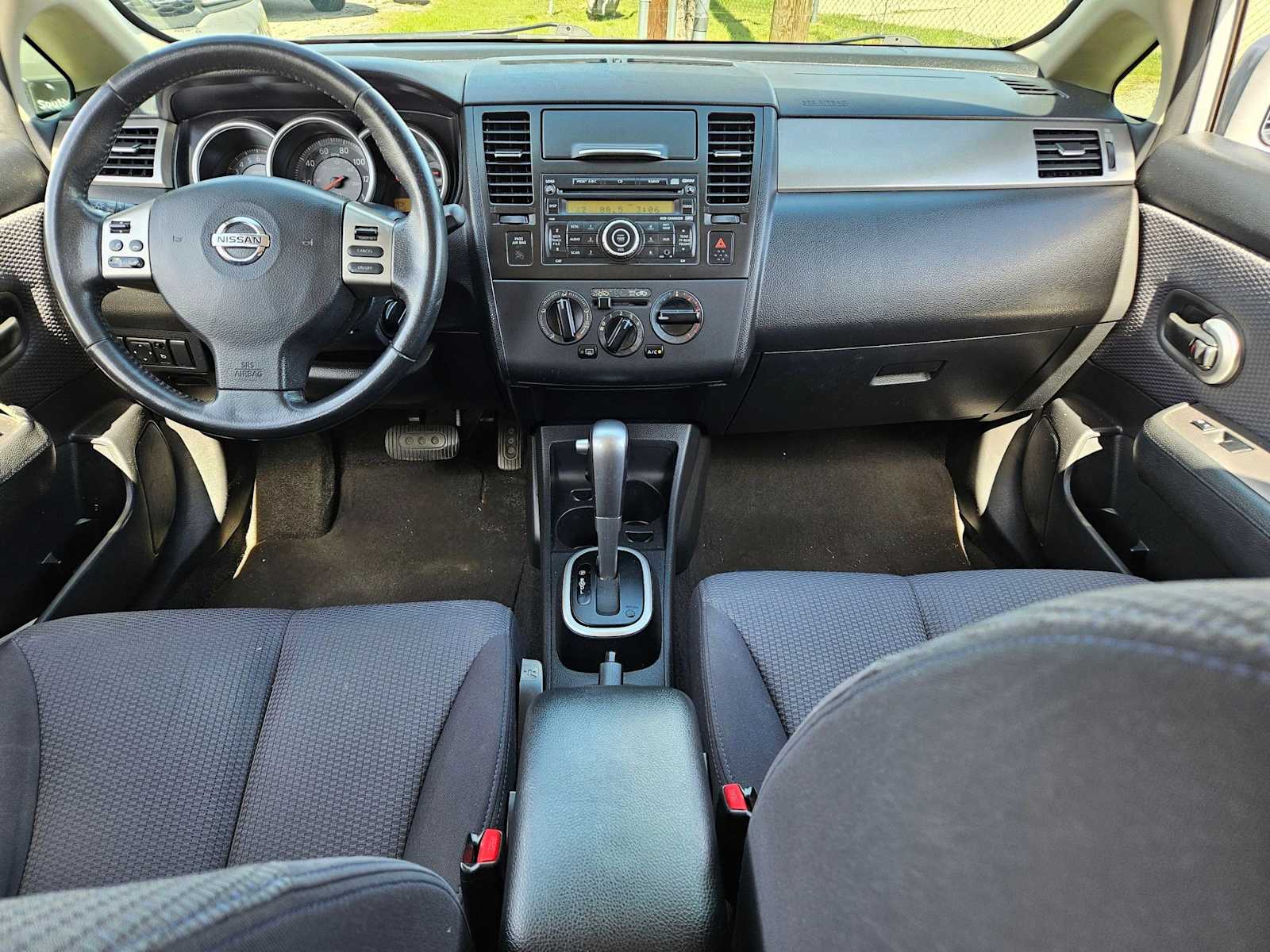 Thumbnail: 2009 Nissan Versa - 14