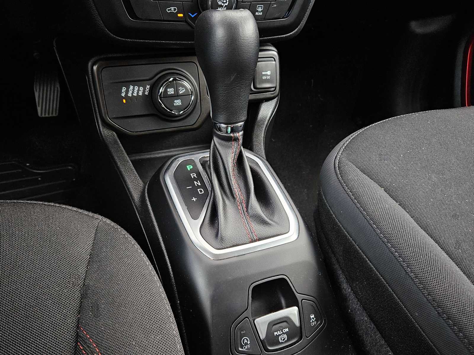 Thumbnail: 2023 Jeep Renegade - 31
