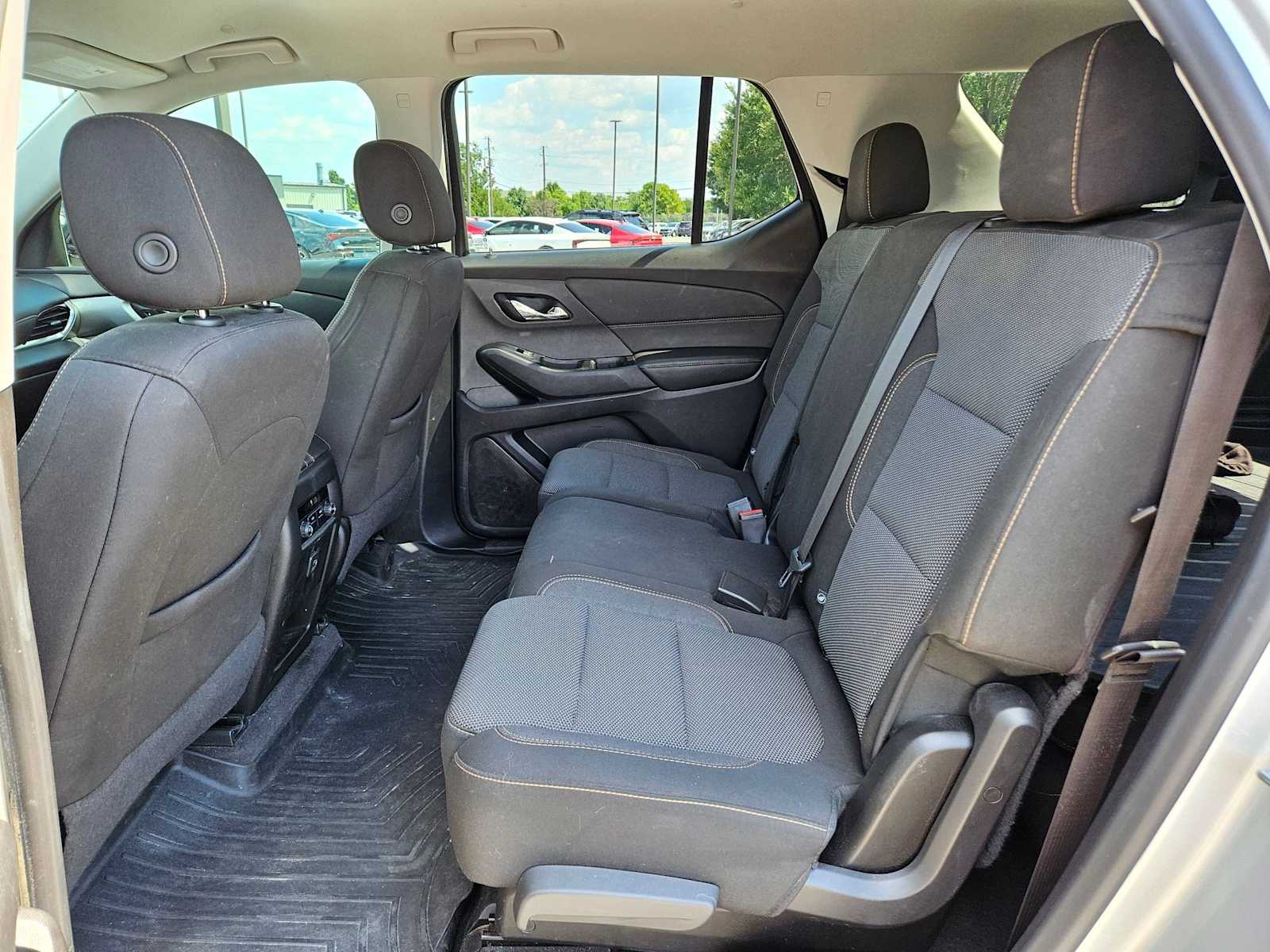 Thumbnail: 2019 Chevrolet Traverse - 16