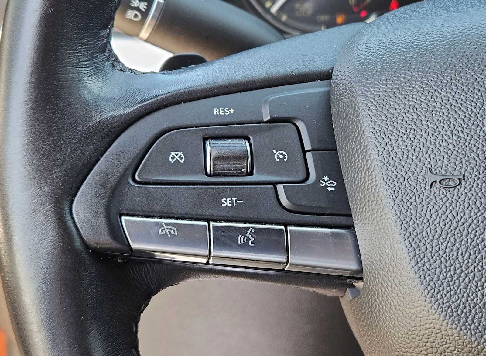 Thumbnail: 2021 Cadillac XT4 - 22