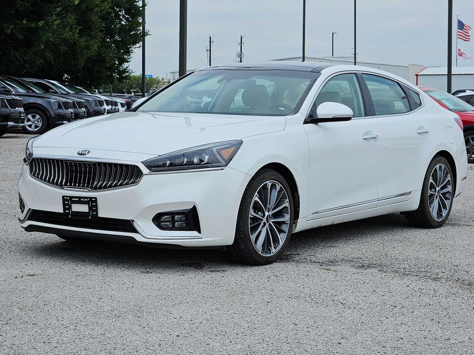 2019 Kia Cadenza Technology 10