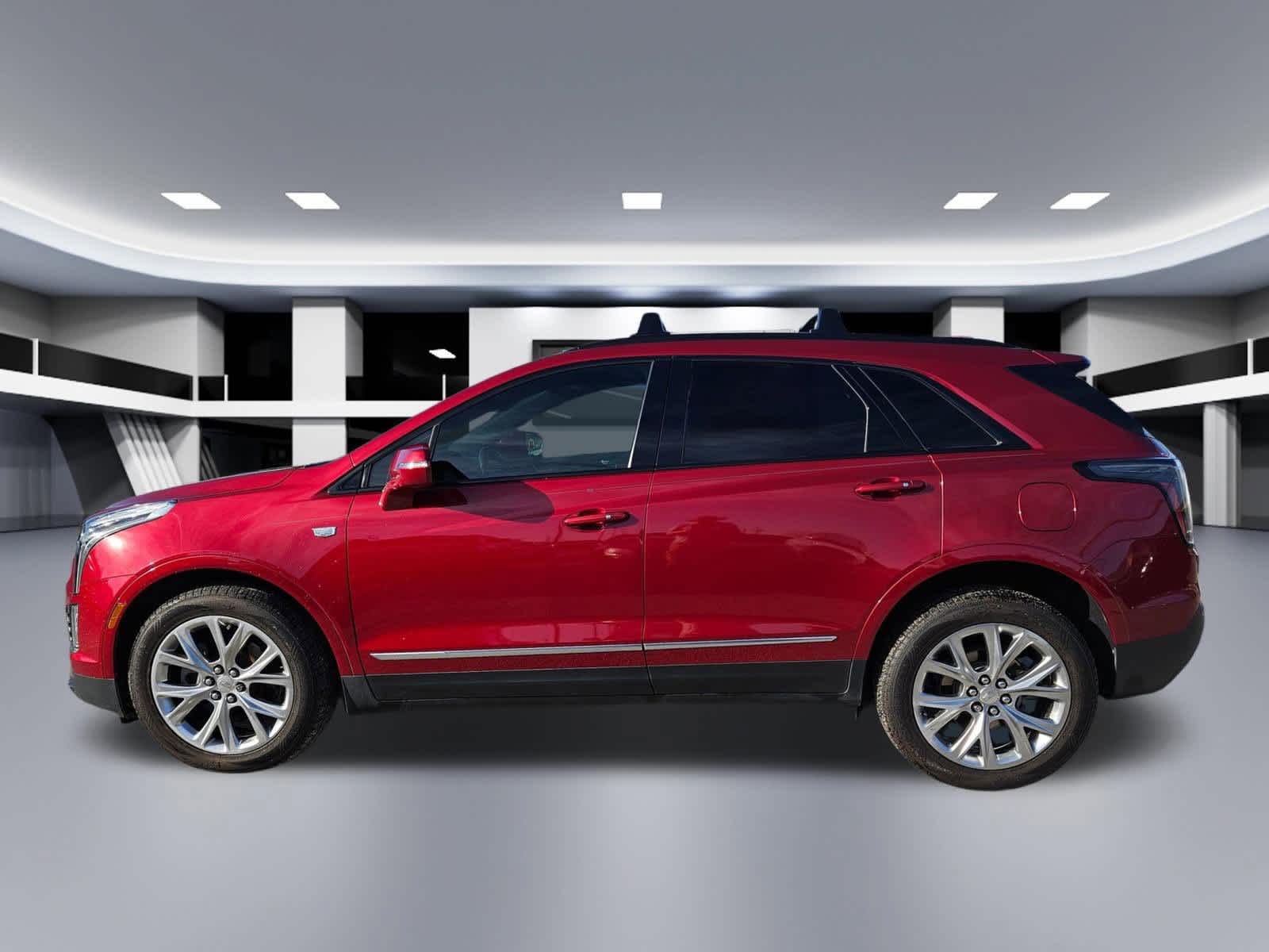 Thumbnail: 2020 Cadillac XT5 - 3