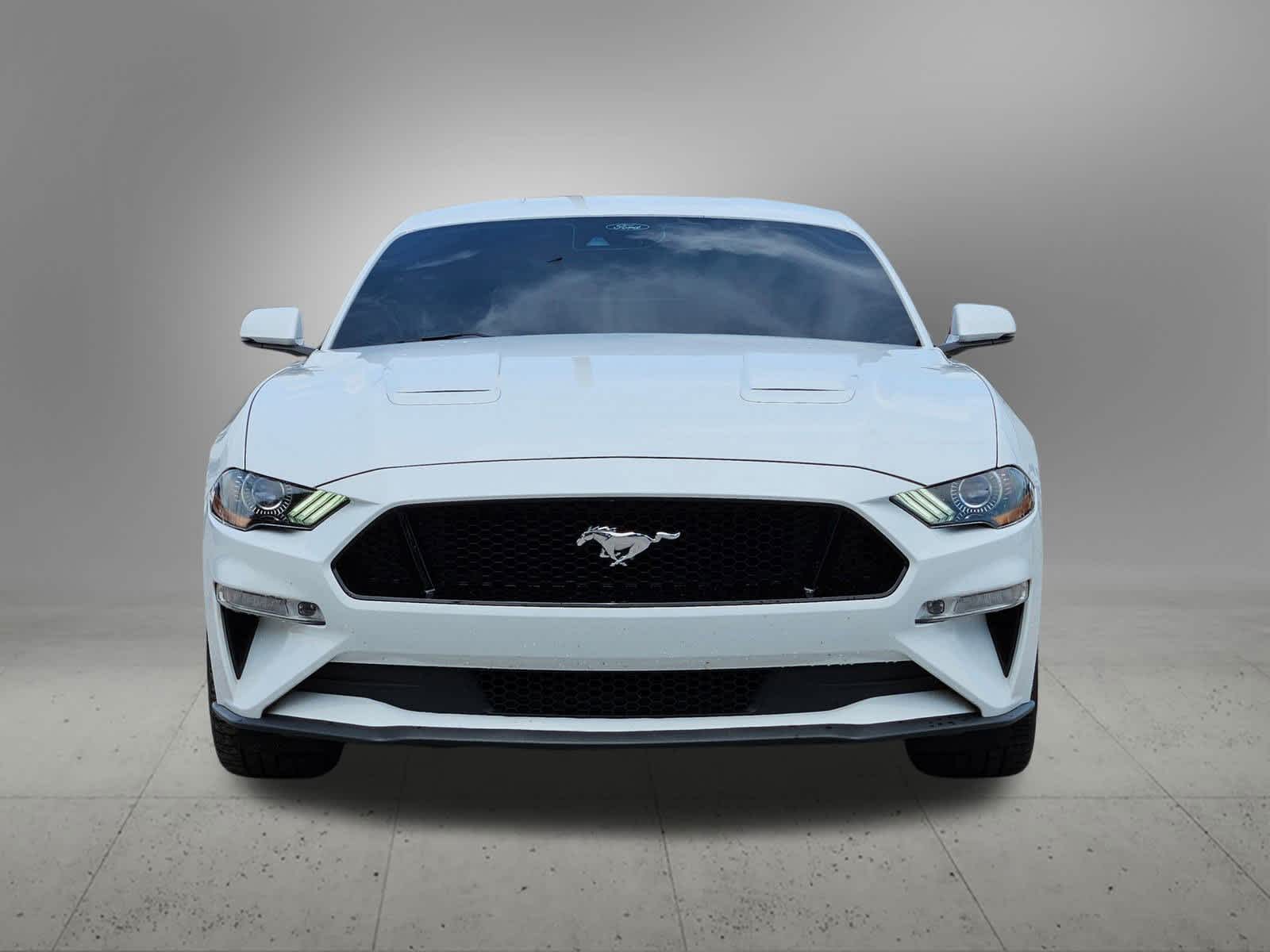 Thumbnail: 2022 Ford Mustang - 9