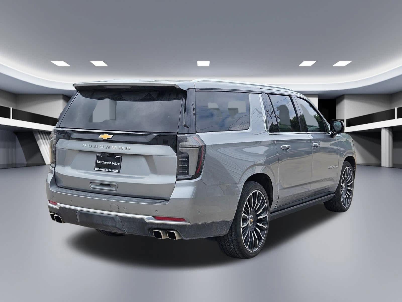 Thumbnail: 2025 Chevrolet Suburban - 5