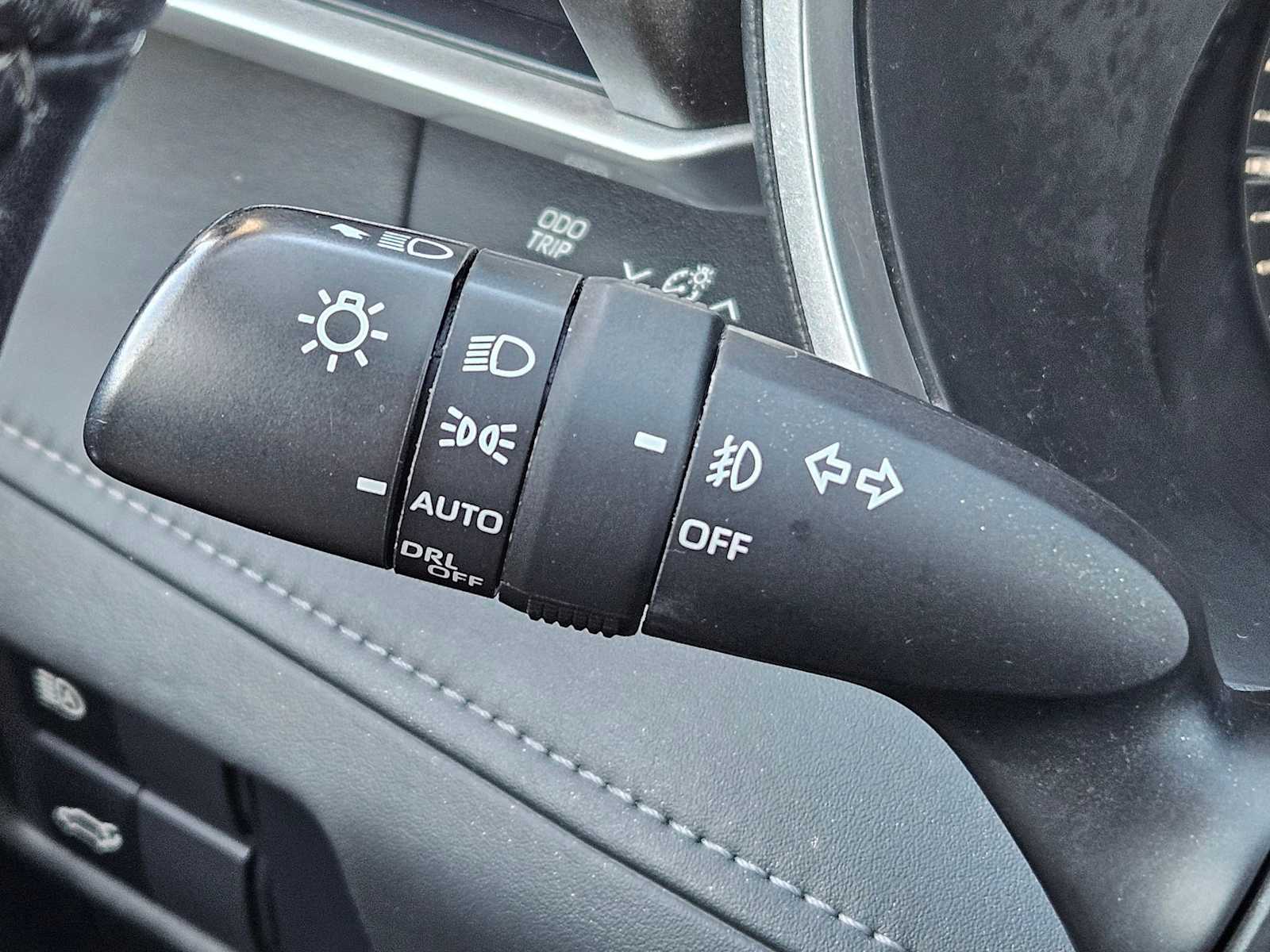 Thumbnail: 2021 Toyota Highlander - 26