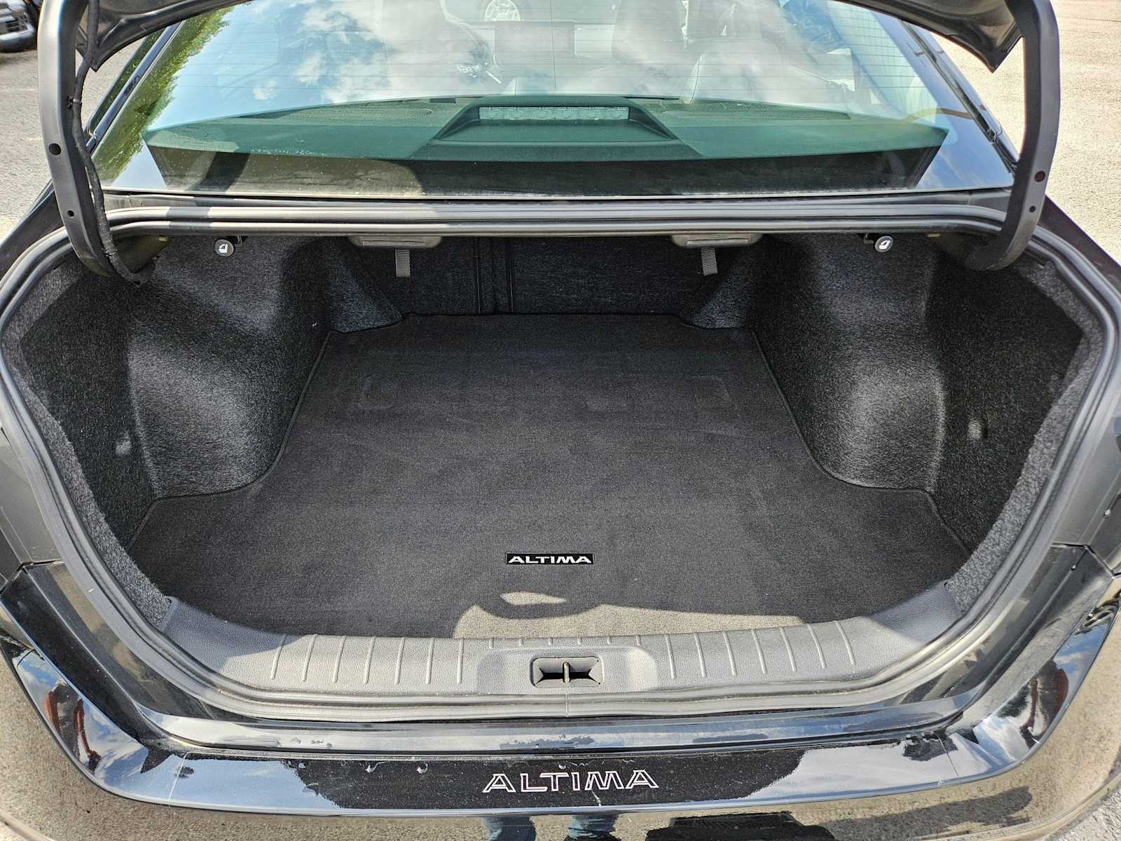 Thumbnail: 2024 Nissan Altima - 28