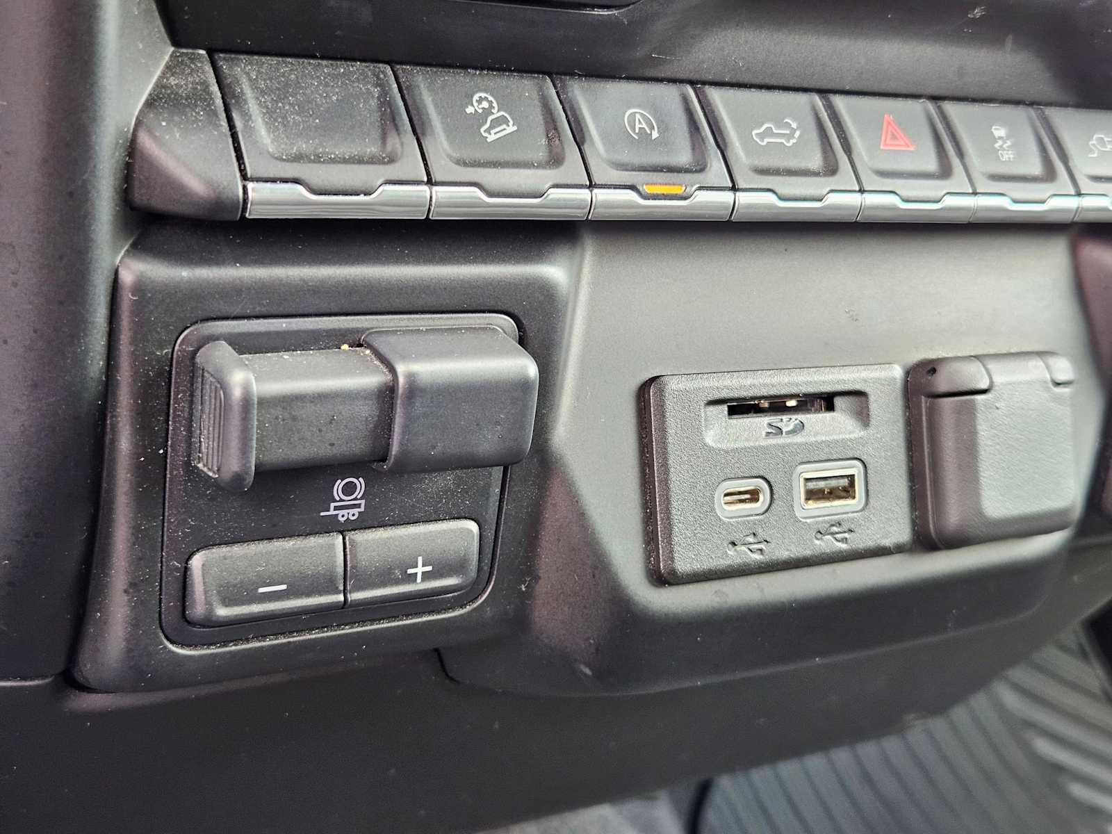 Thumbnail: 2020 Chevrolet Silverado 1500 - 24