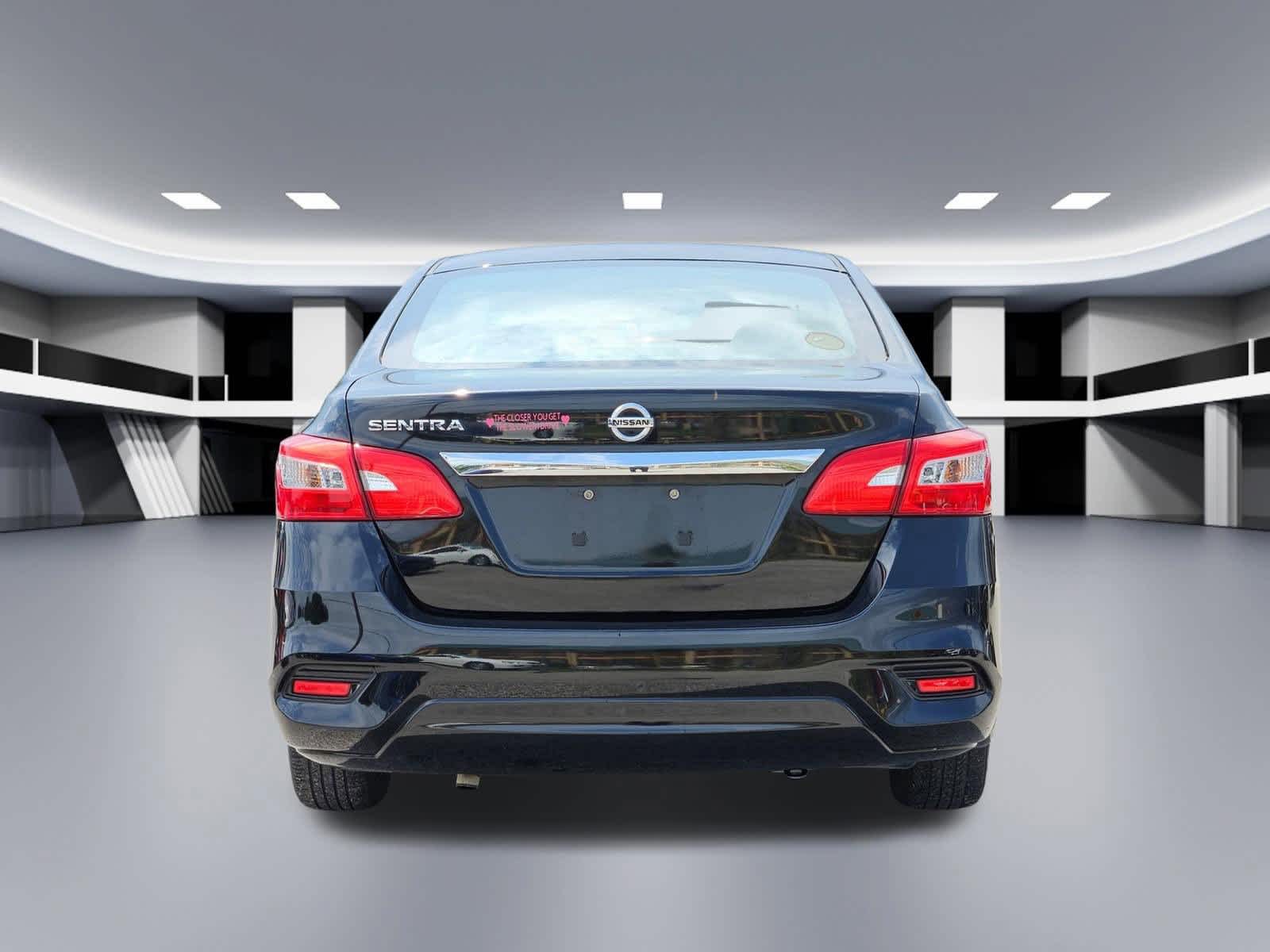 Thumbnail: 2017 Nissan Sentra - 4
