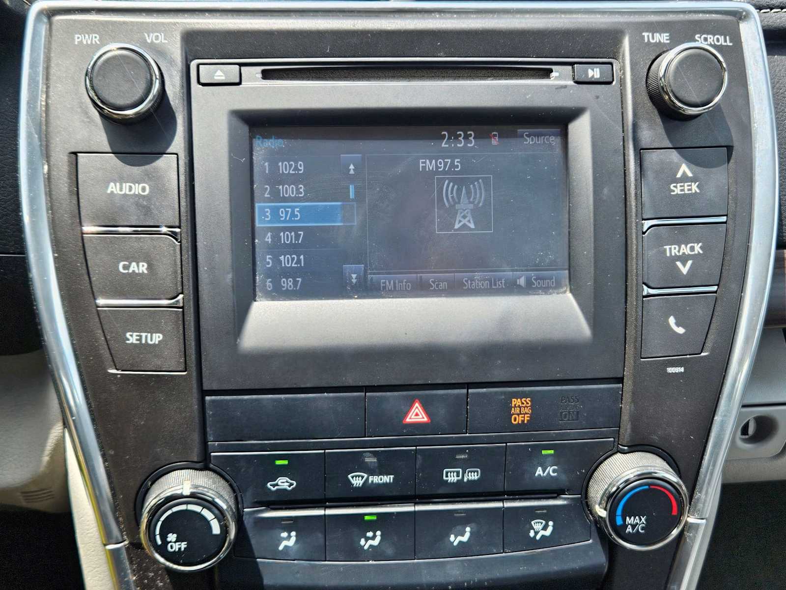 2016 Toyota Camry LE 18