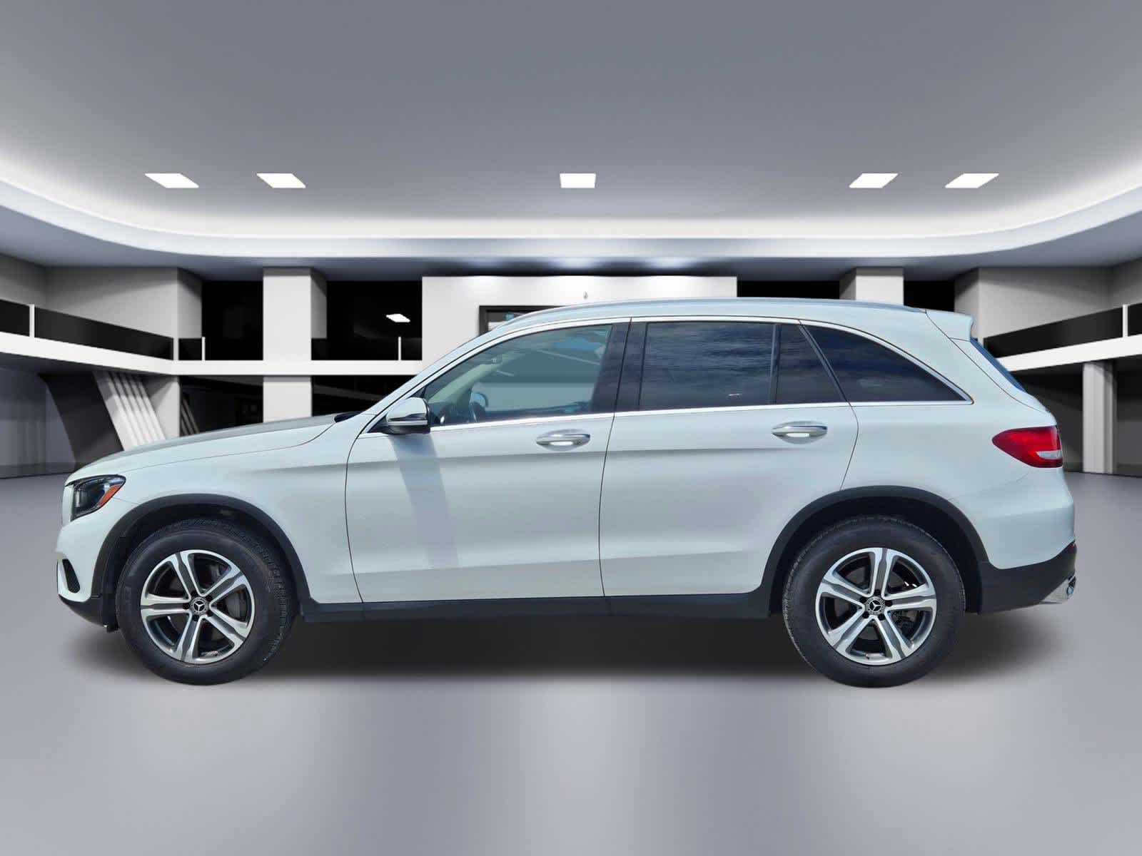 Thumbnail: 2019 Mercedes-Benz GLC - 3