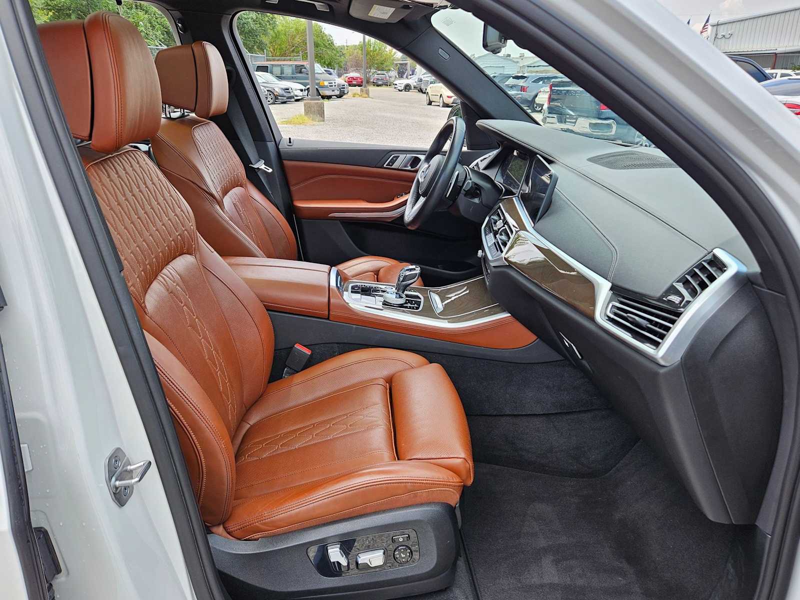 Thumbnail: 2021 BMW X5 - 14