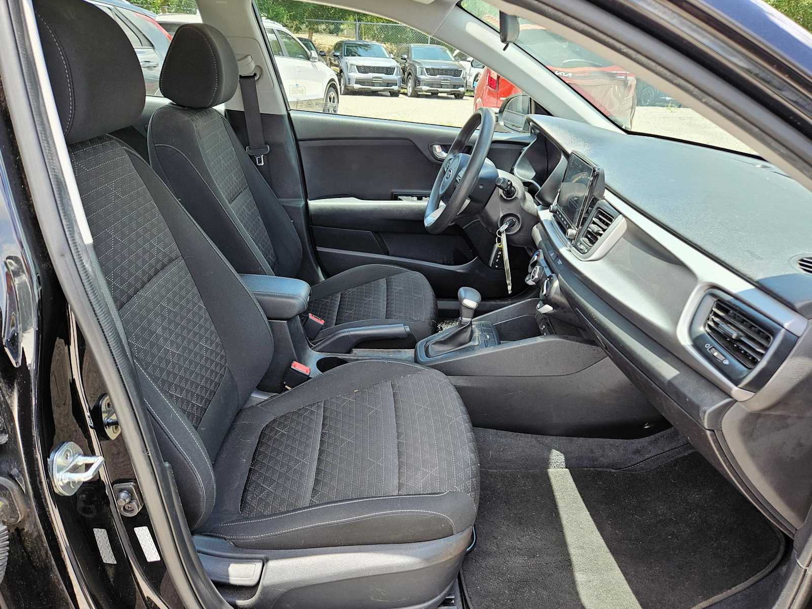 Thumbnail: 2021 Kia Rio - 21