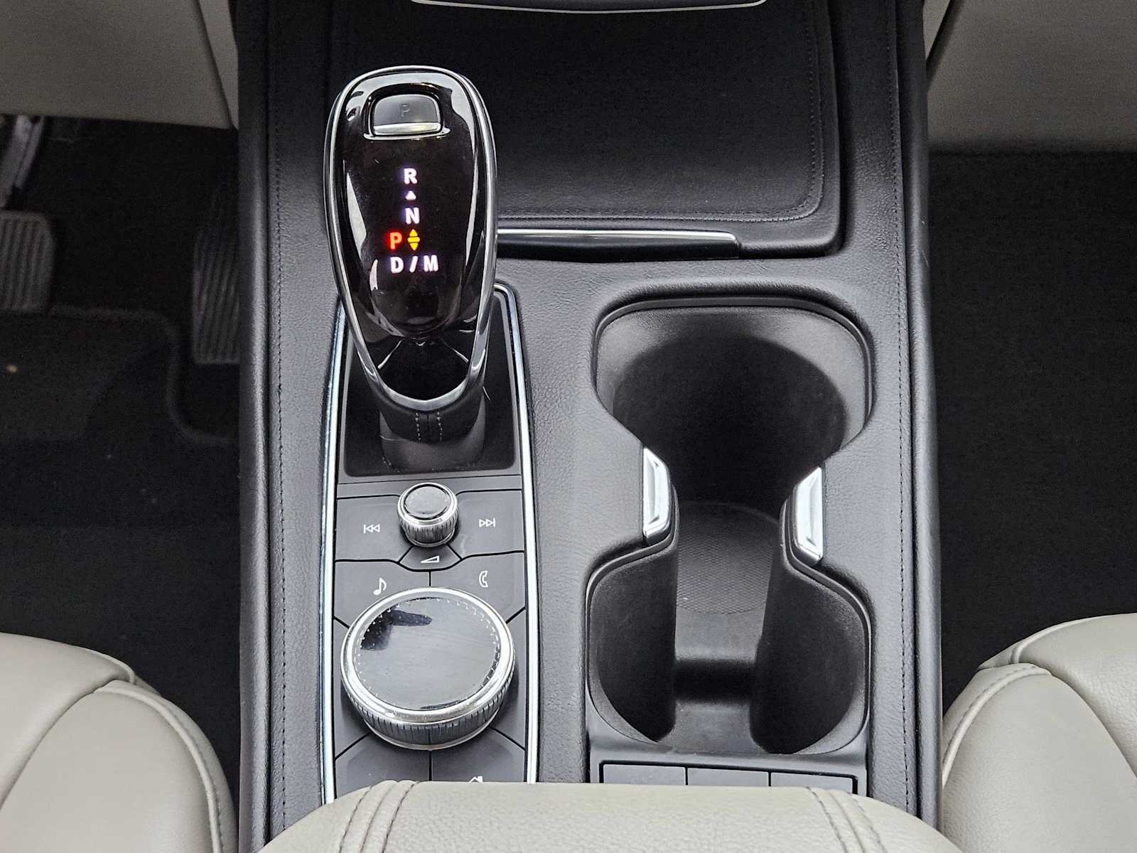 Thumbnail: 2023 Cadillac XT4 - 31