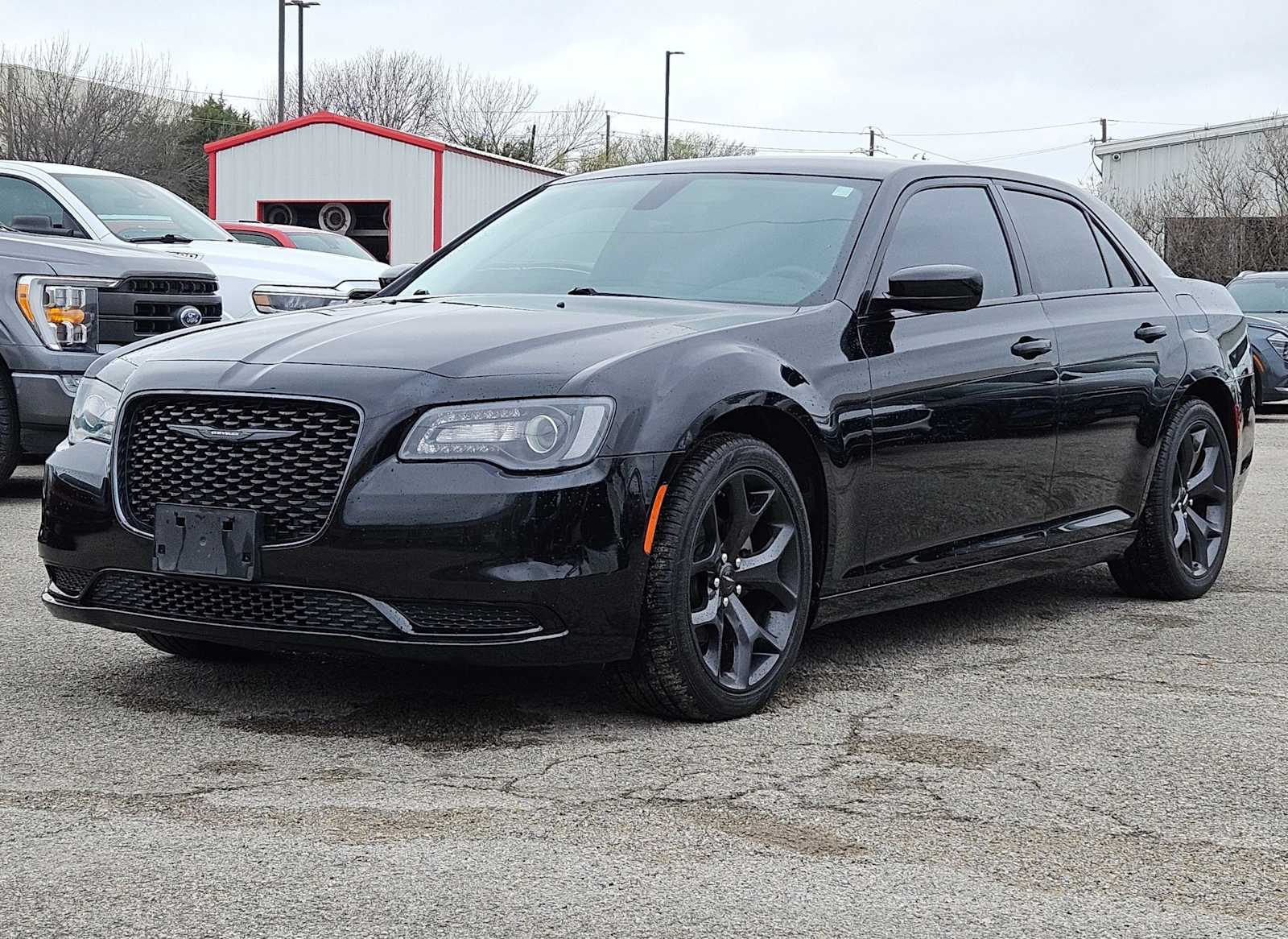 Thumbnail: 2023 Chrysler 300 - 10