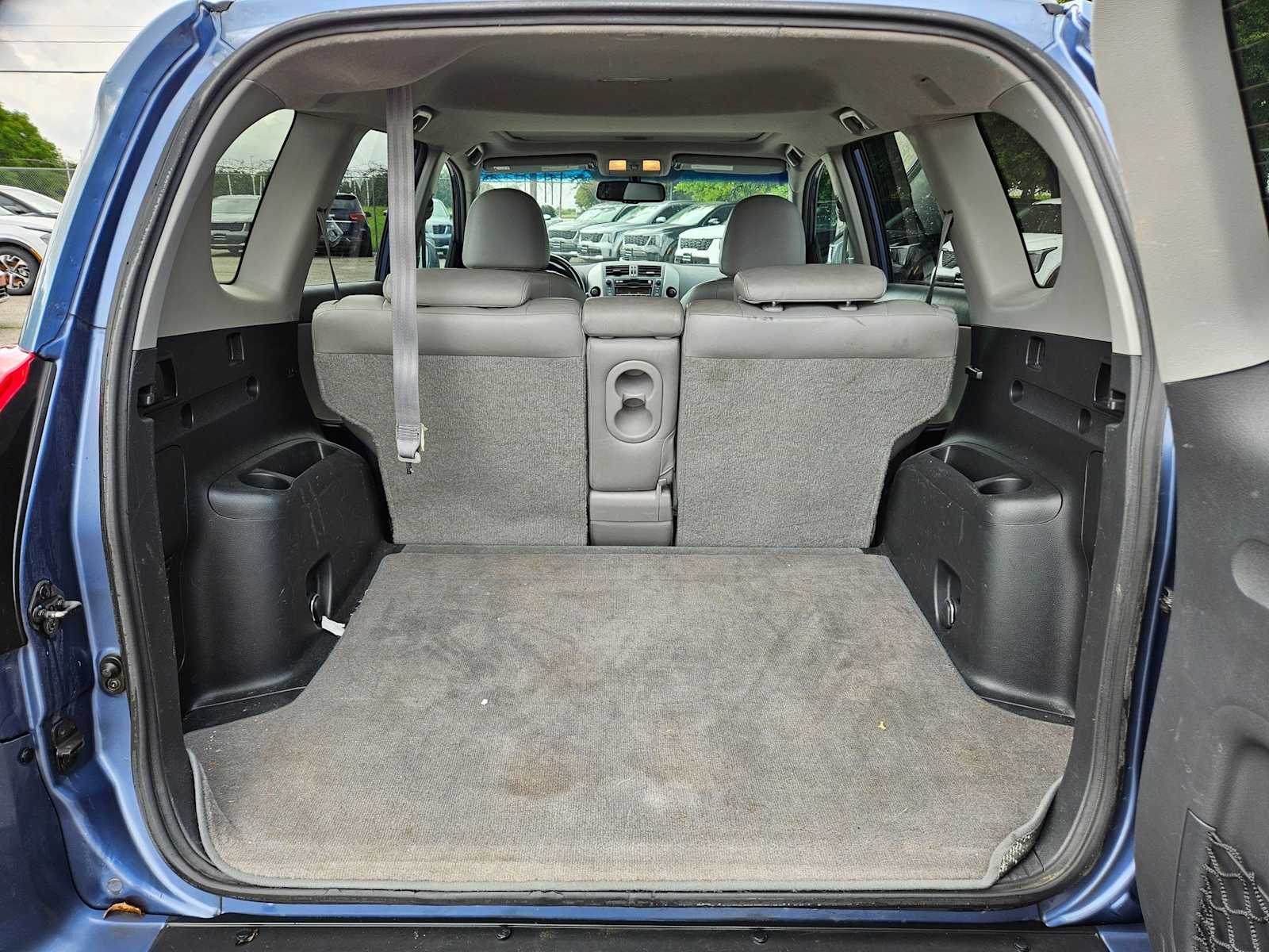 Thumbnail: 2011 Toyota RAV4 - 26