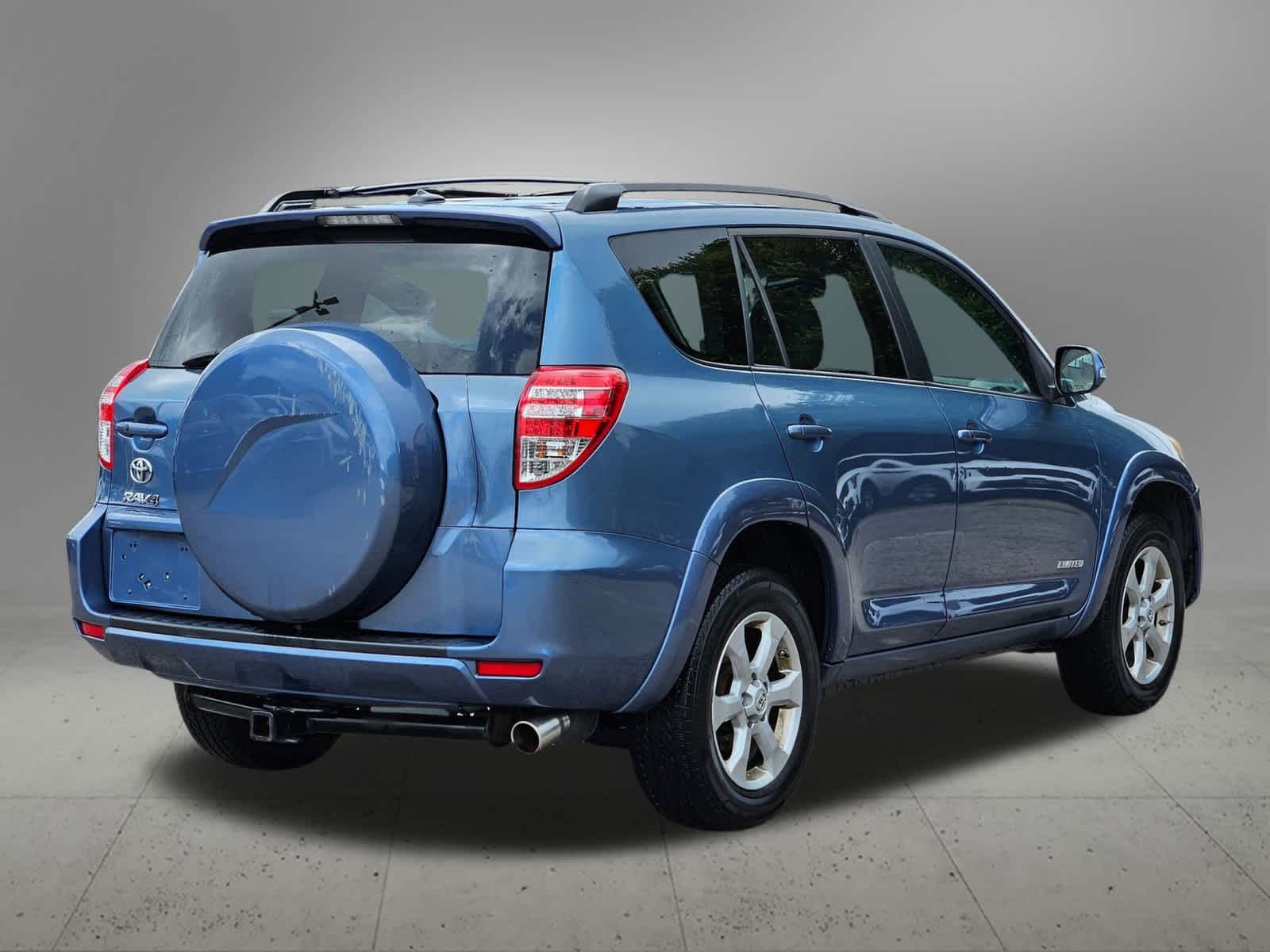 Thumbnail: 2011 Toyota RAV4 - 6