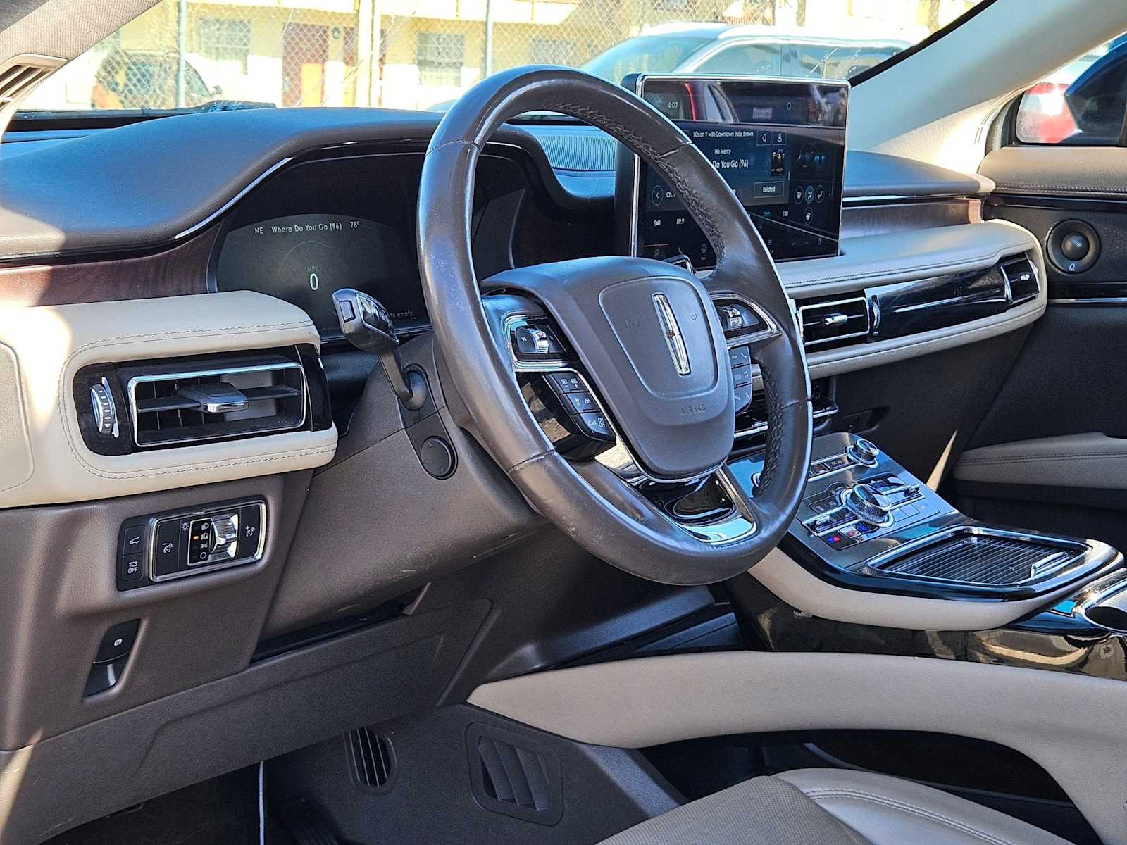 Thumbnail: 2022 Lincoln Nautilus - 2