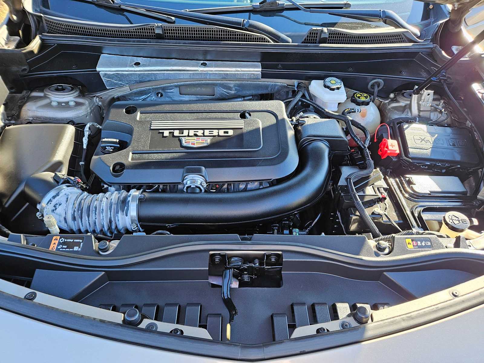 Thumbnail: 2023 Cadillac XT4 - 14