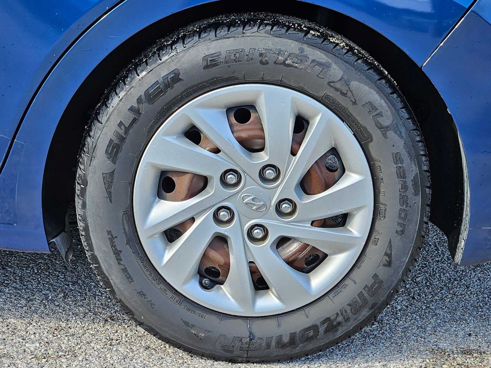 Thumbnail: 2017 Hyundai Elantra - 13