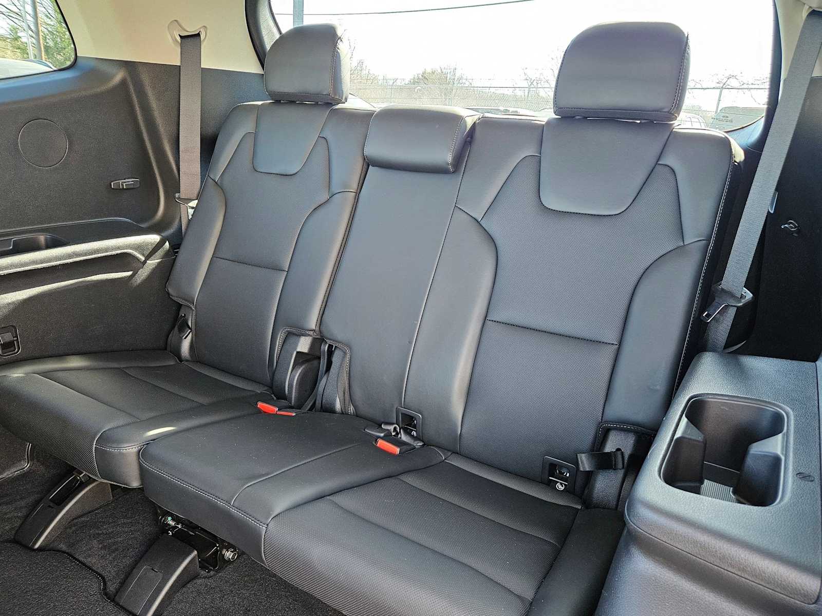 Thumbnail: 2021 Kia Telluride - 21