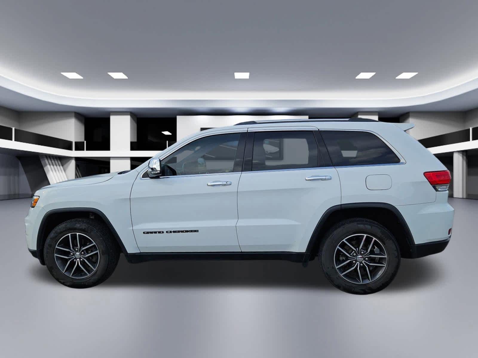 Thumbnail: 2018 Jeep Grand Cherokee - 2