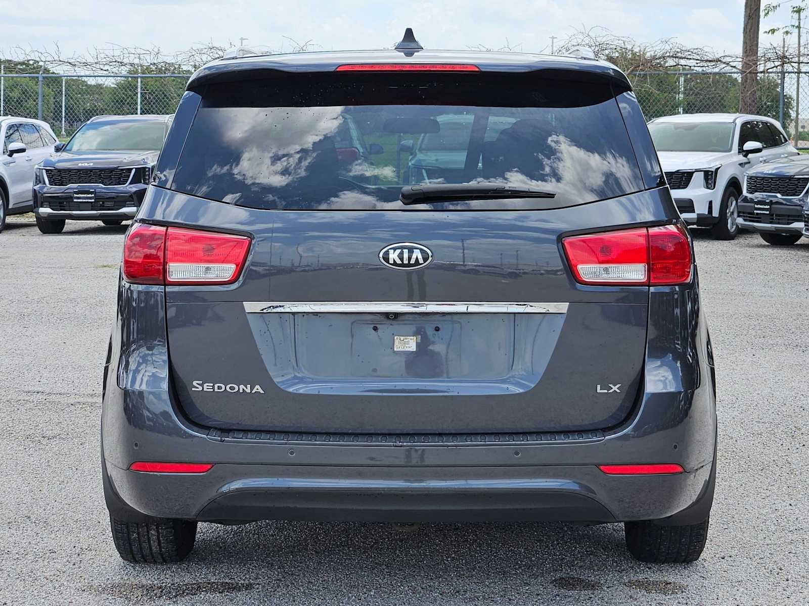 Thumbnail: 2017 Kia Sedona - 5
