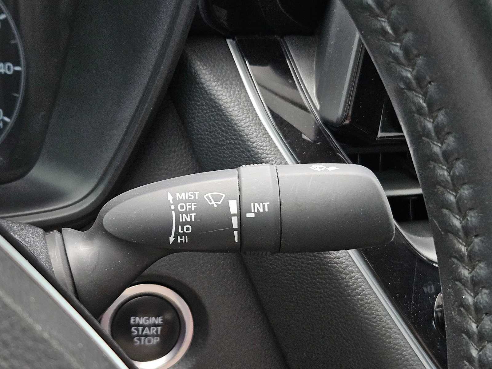 2024 Toyota Corolla SE 23
