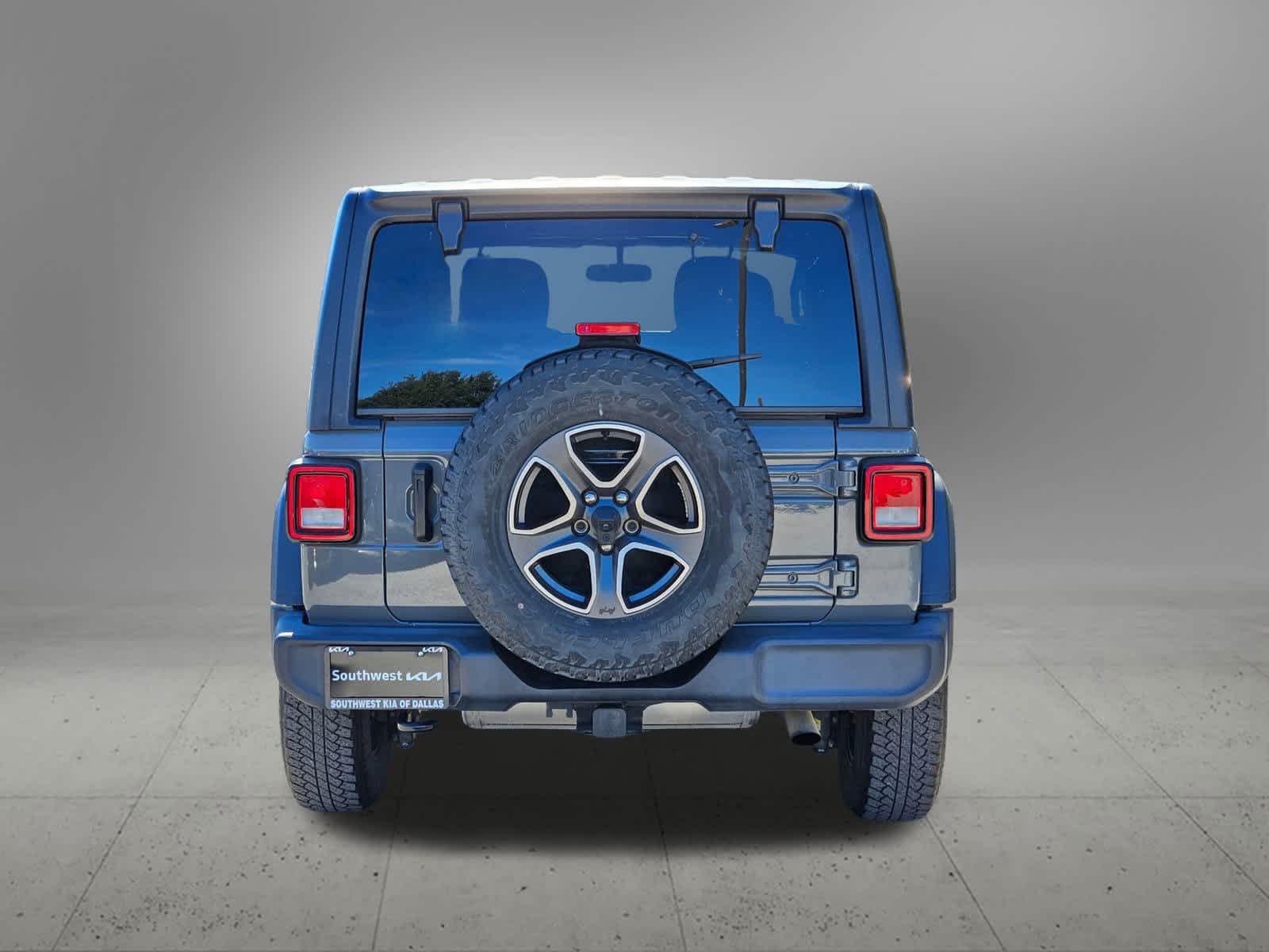 Thumbnail: 2021 Jeep Wrangler - 5