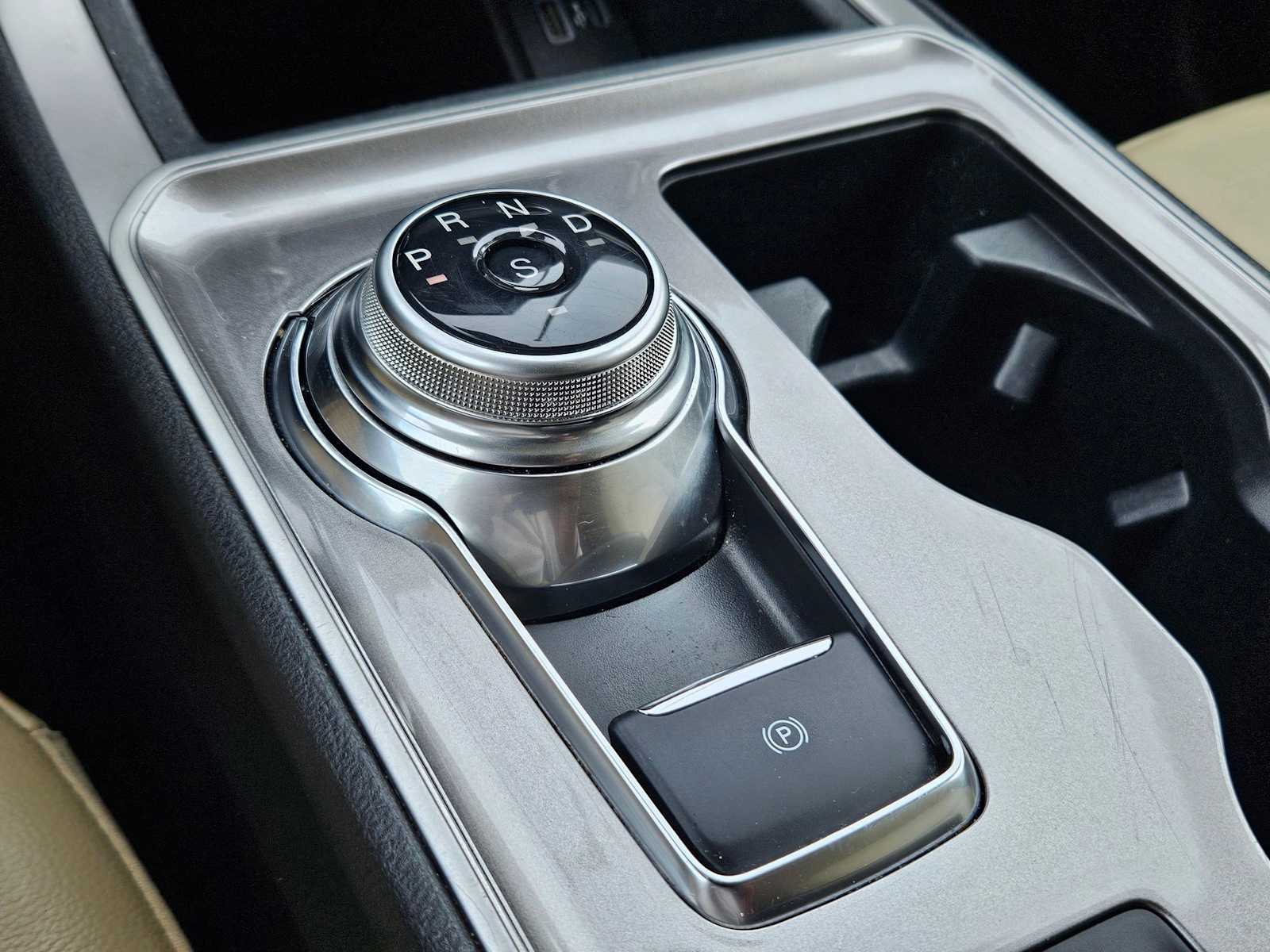 Thumbnail: 2024 Ford Edge - 31