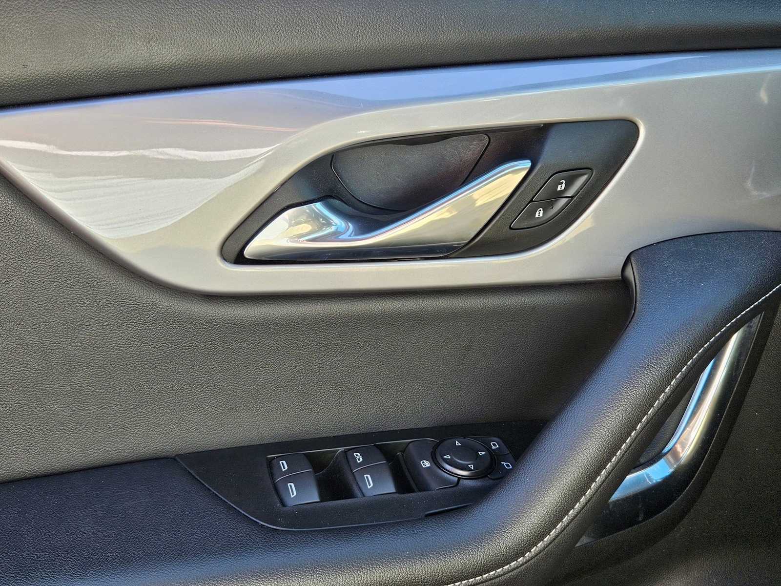 Thumbnail: 2025 Chevrolet Blazer - 17