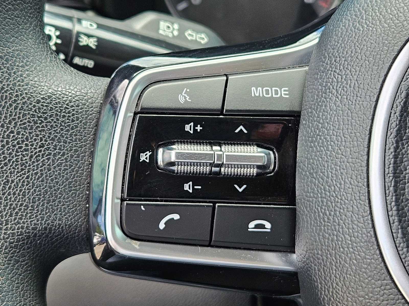 Thumbnail: 2022 Kia Sorento - 16