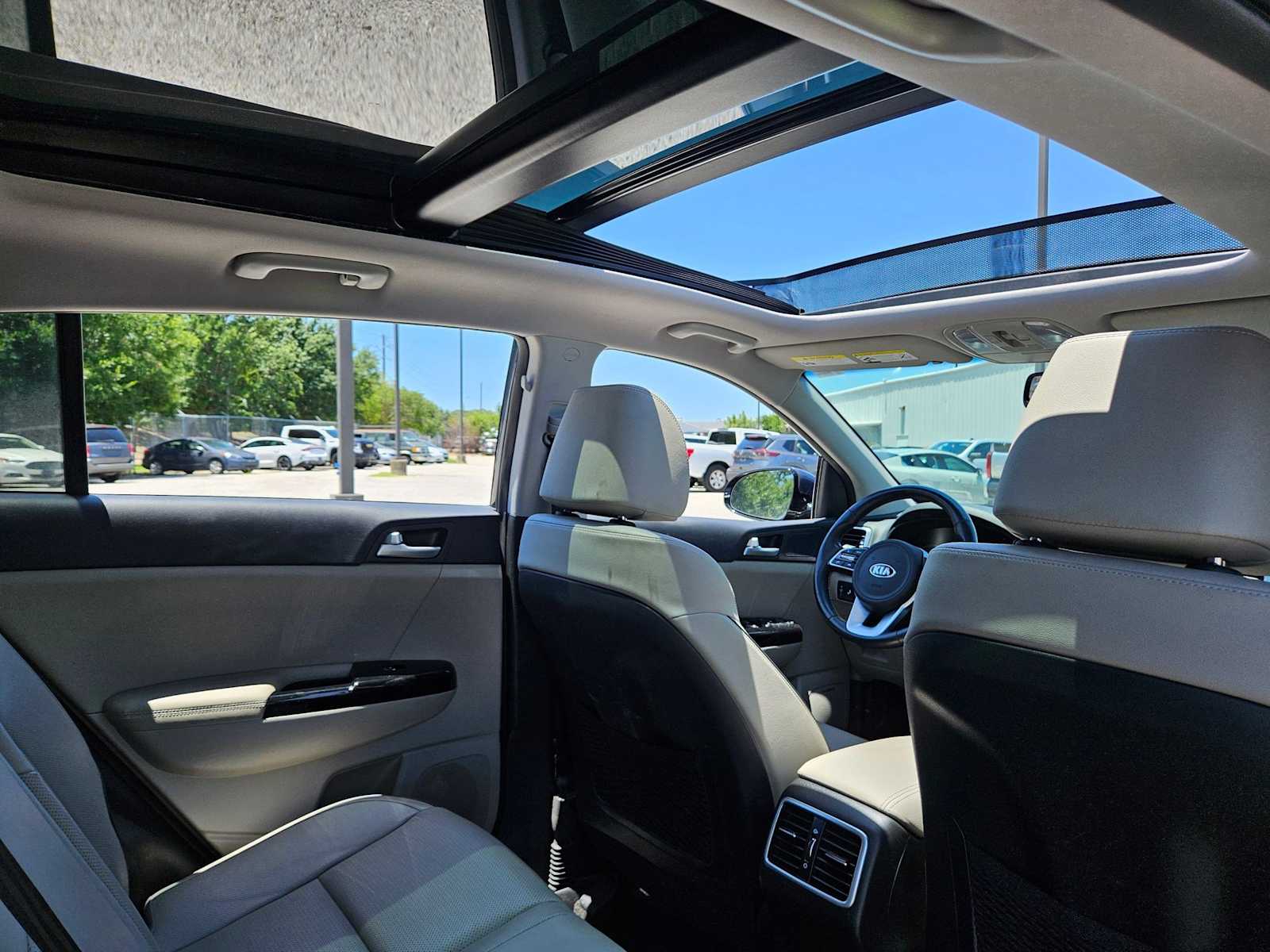 2022 Kia Sportage EX 18