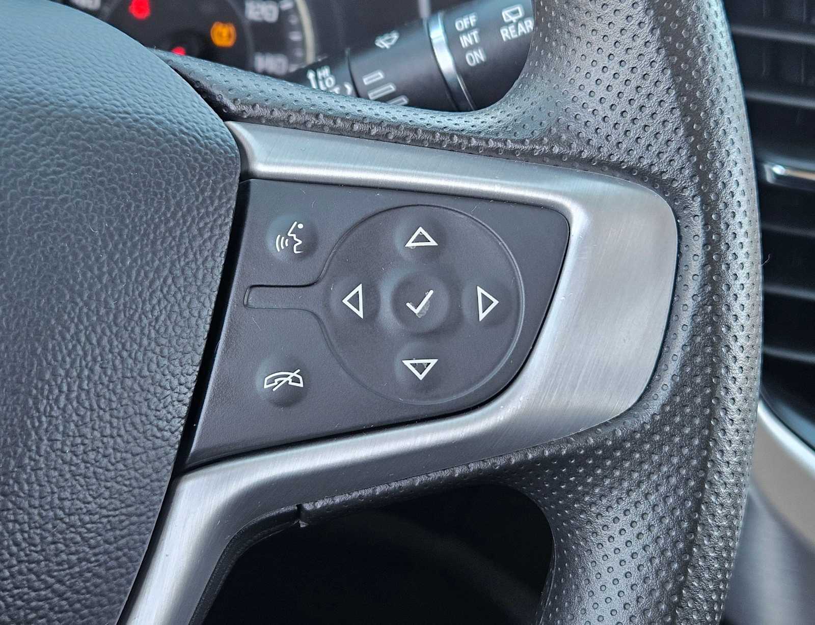 Thumbnail: 2023 GMC Acadia - 21