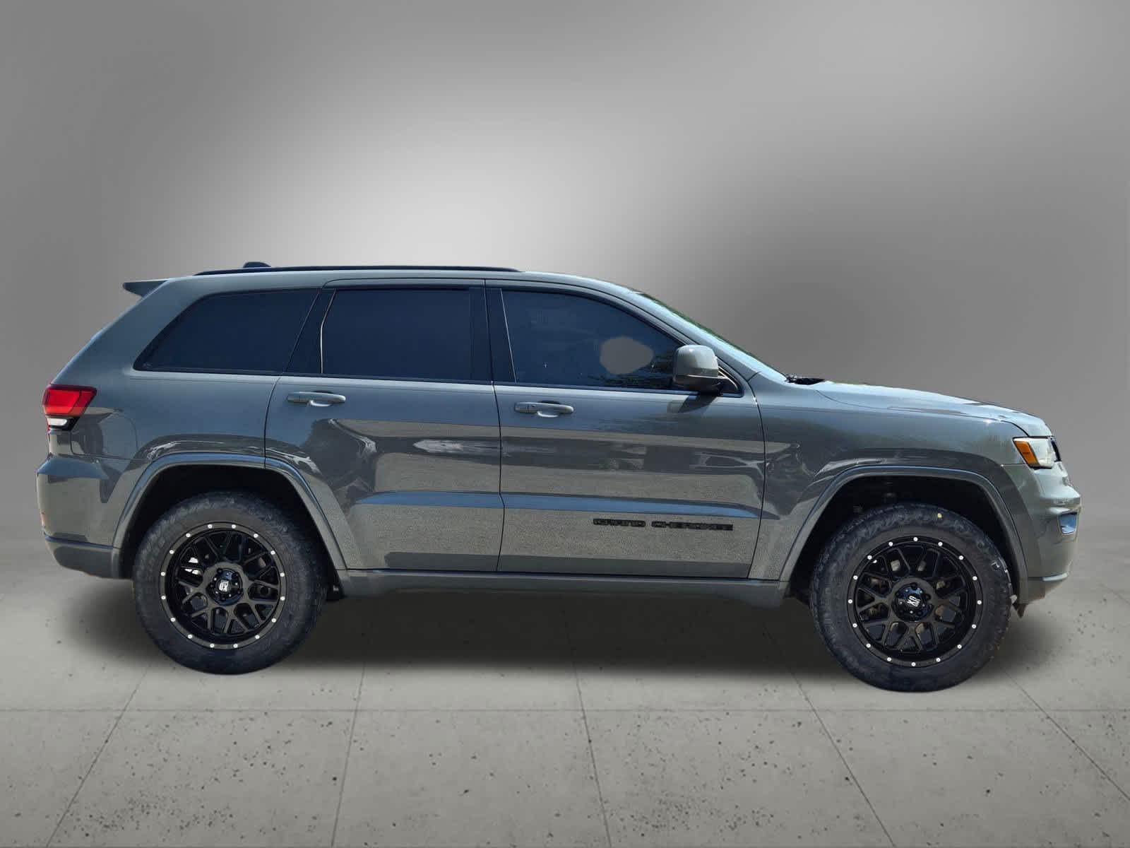 Thumbnail: 2019 Jeep Grand Cherokee - 6