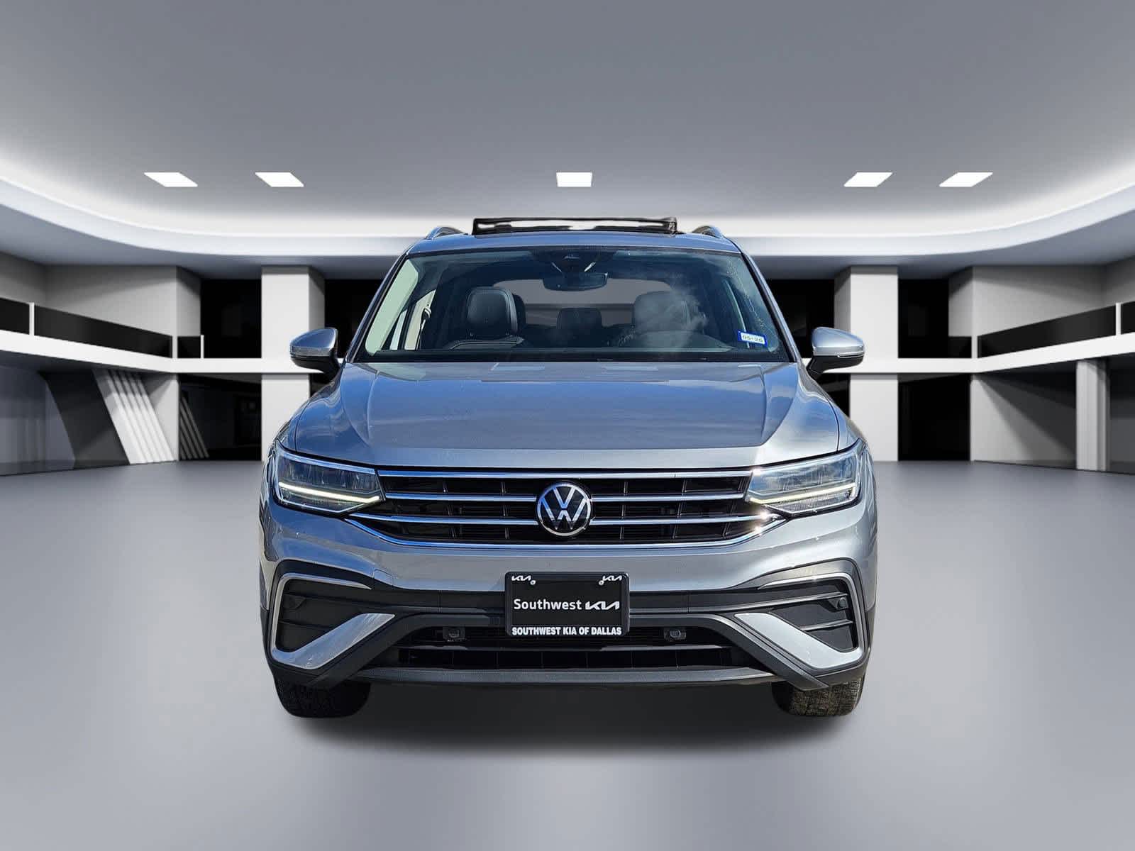 Thumbnail: 2023 Volkswagen Tiguan - 8