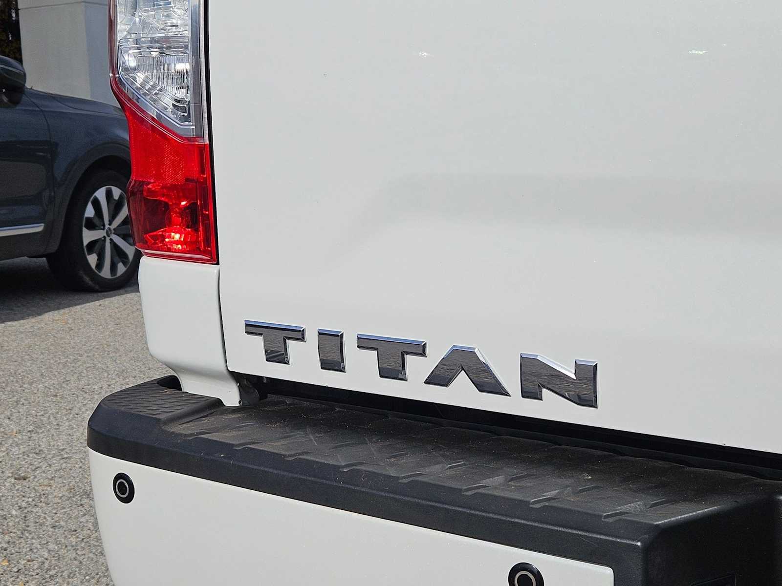 Thumbnail: 2018 Nissan Titan - 11