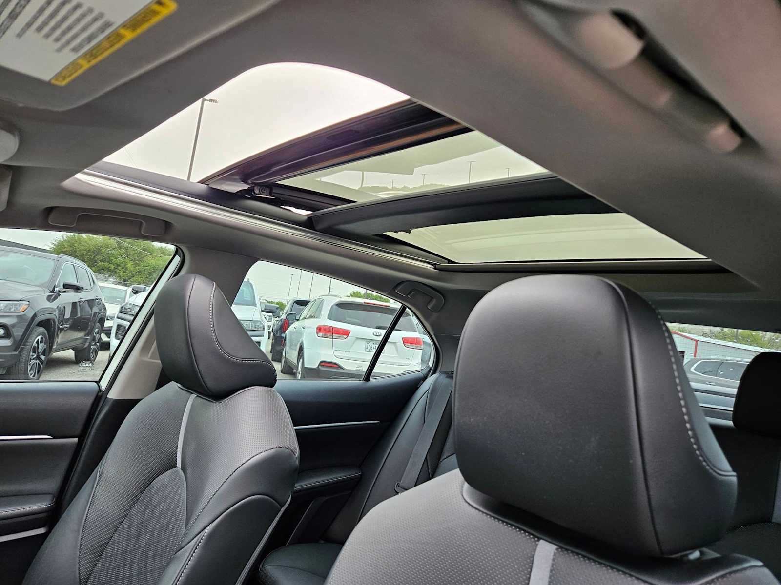 Thumbnail: 2022 Toyota Camry - 17