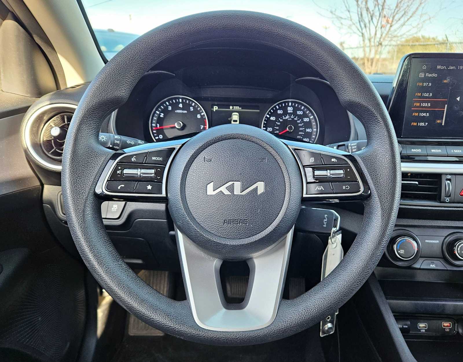 Thumbnail: 2024 Kia Forte - 18