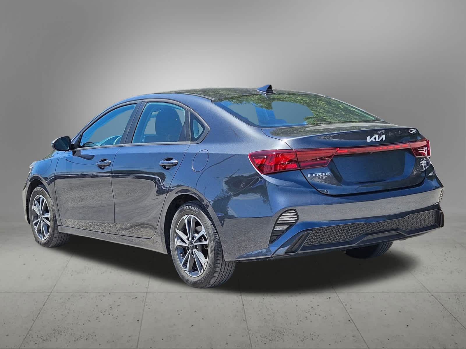 Thumbnail: 2023 Kia Forte - 3